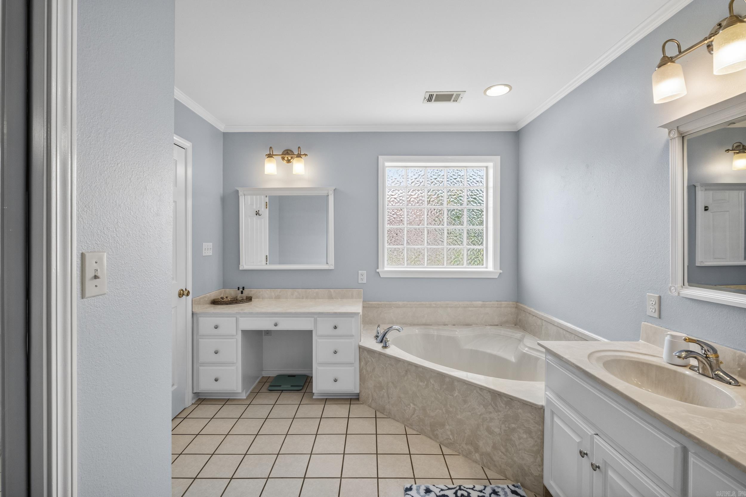 2311 Orleans Place Property Photo 17