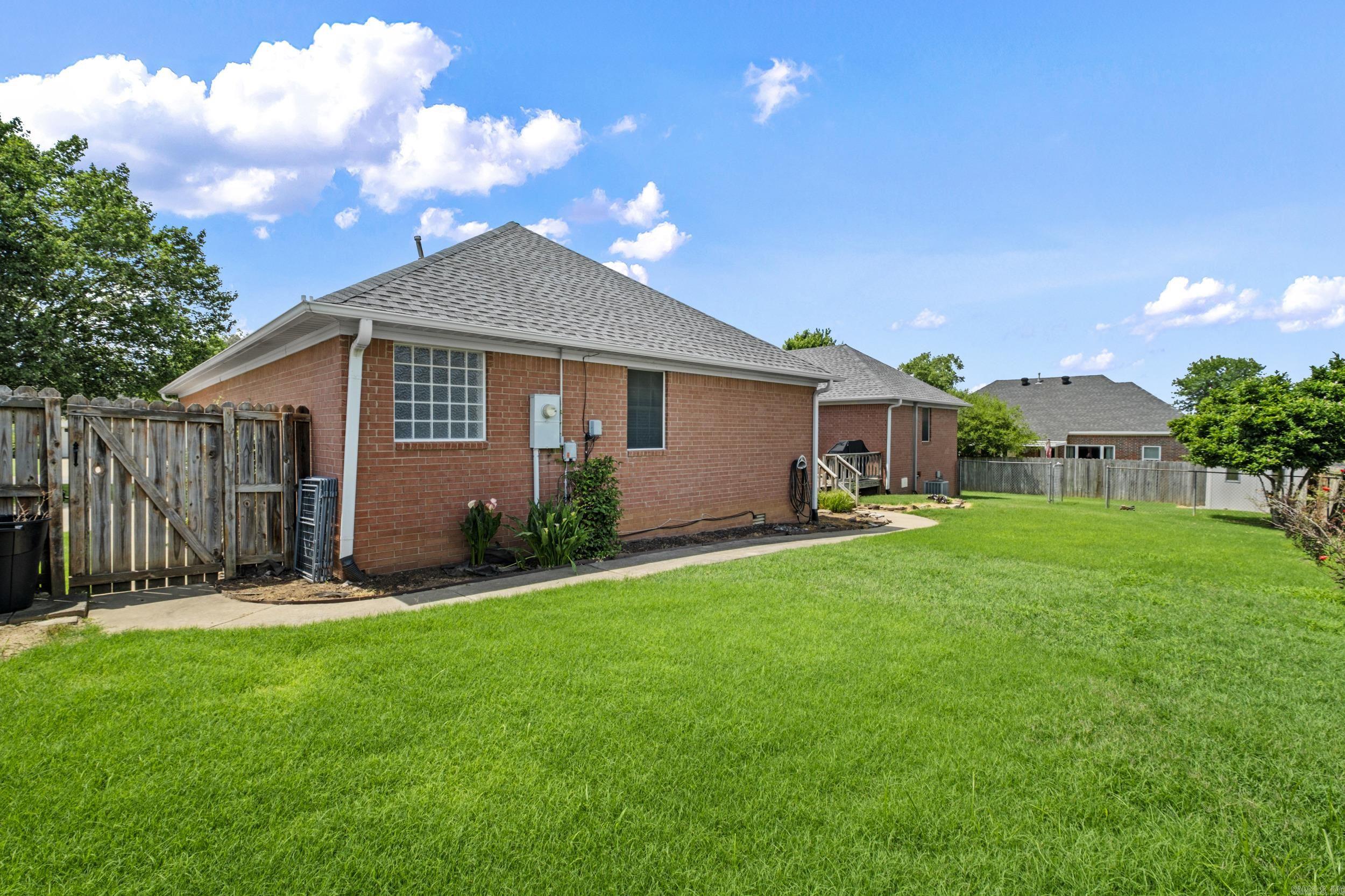 2311 Orleans Place Property Photo 32