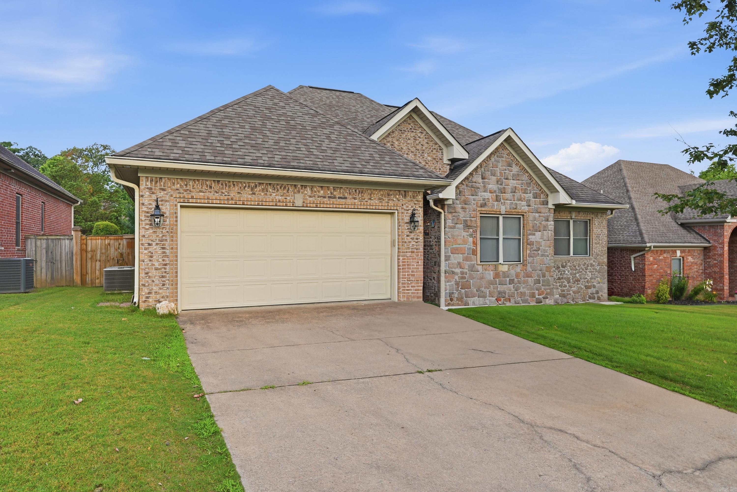 7426 Peach Blossom Drive Property Photo 1