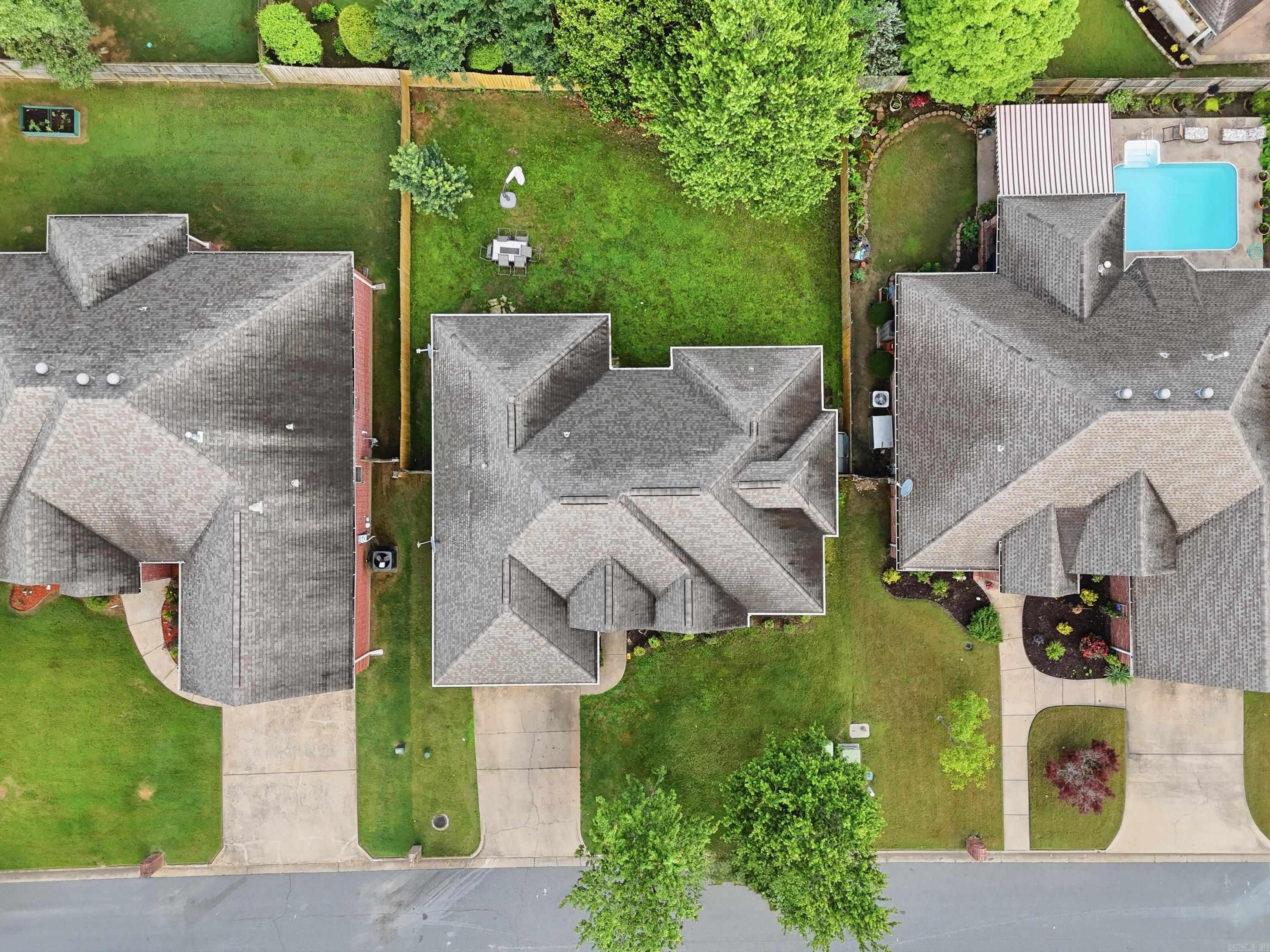 7426 Peach Blossom Drive Property Photo 3