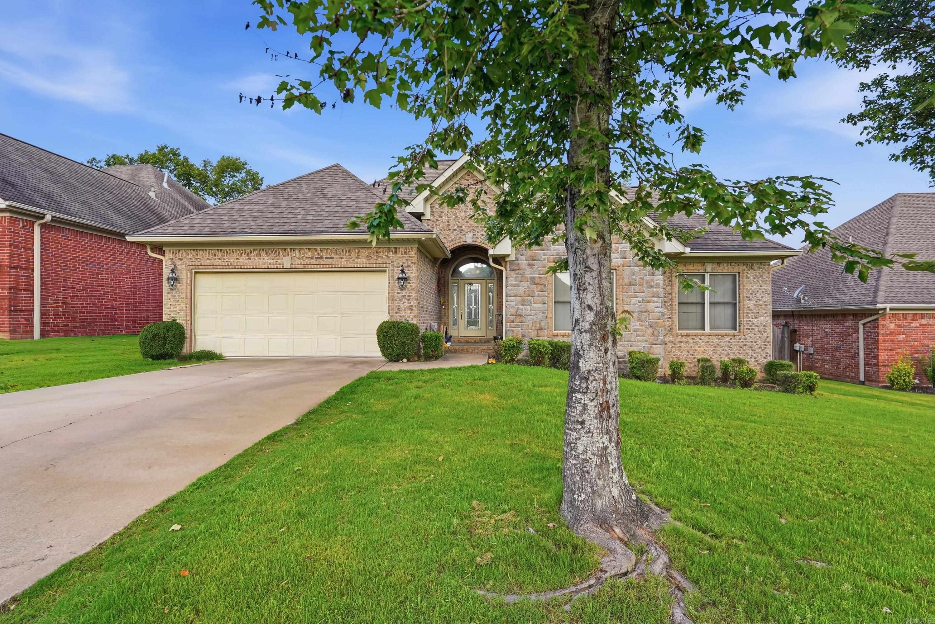 7426 Peach Blossom Drive Property Photo 5