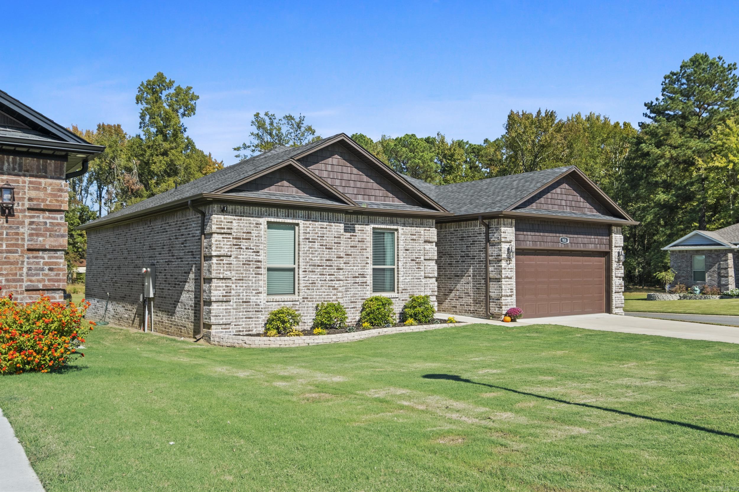 958 Villa Vista Loop Property Photo 1
