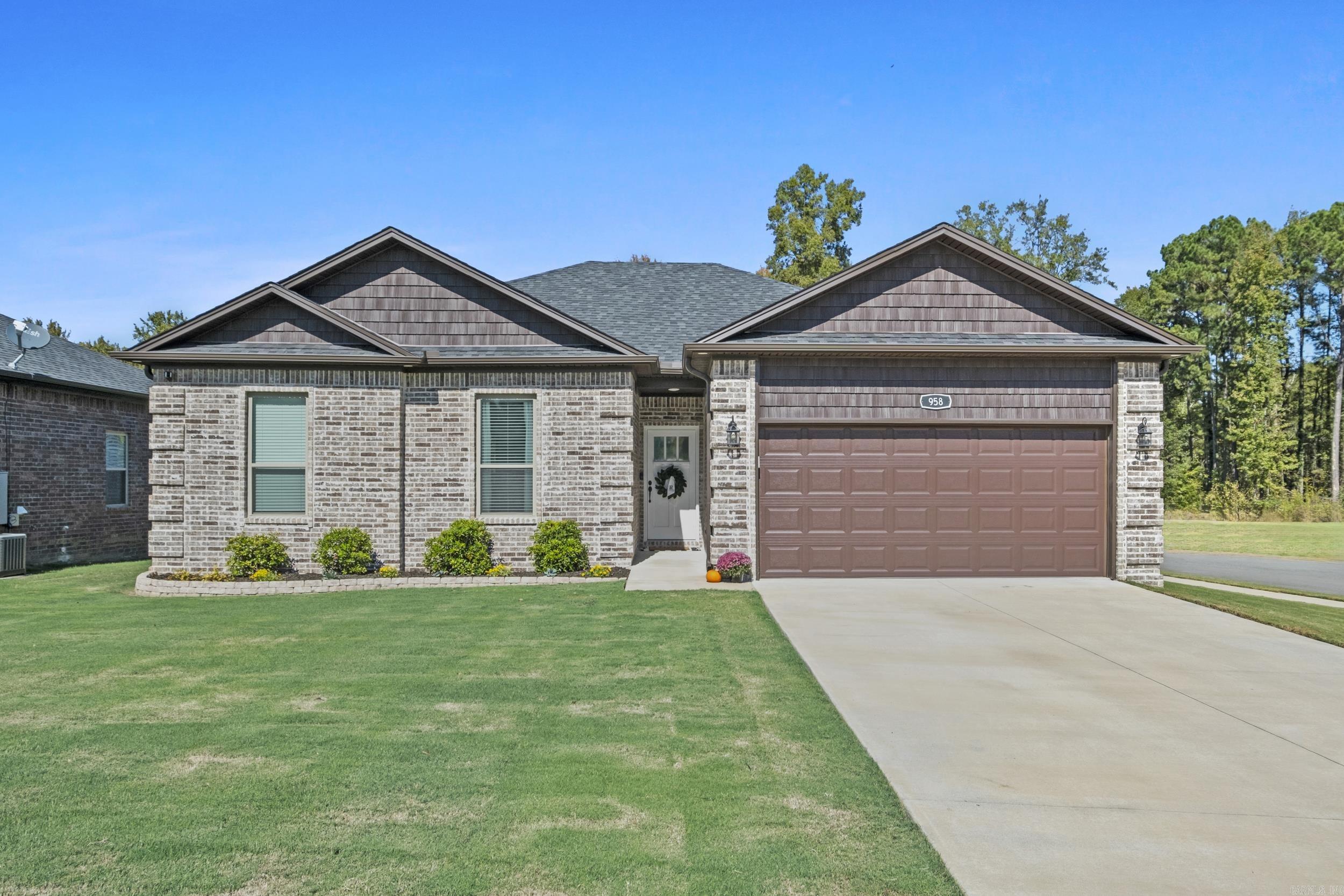 958 Villa Vista Loop Property Photo 6