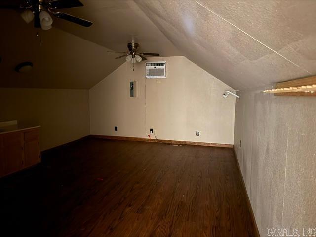 979 W 7th Street Property Photo 11
