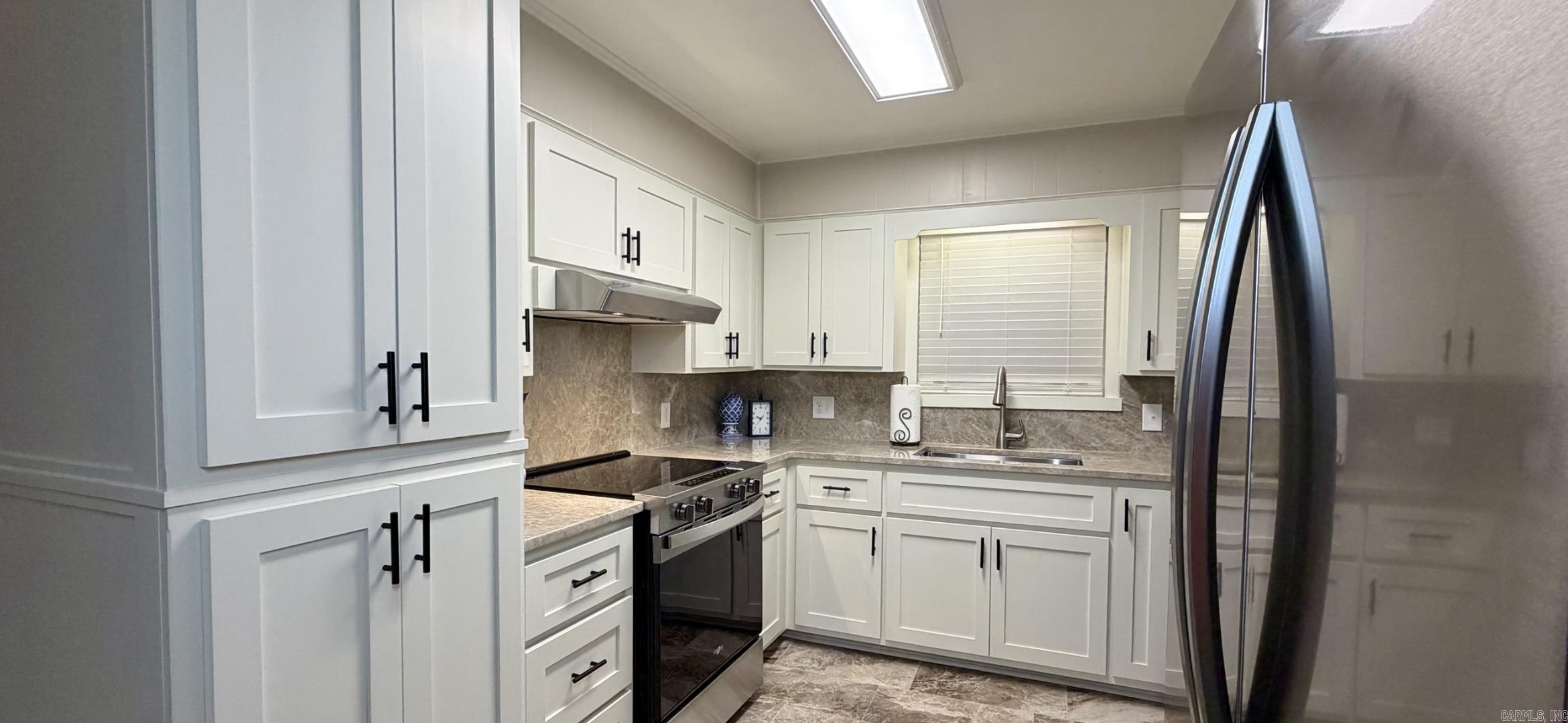 2060 Center Street Property Photo 10