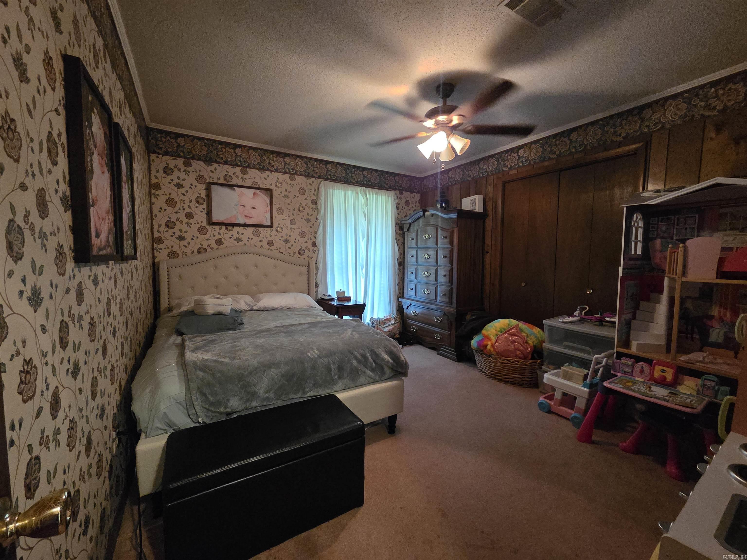 2060 Center Street Property Photo 13