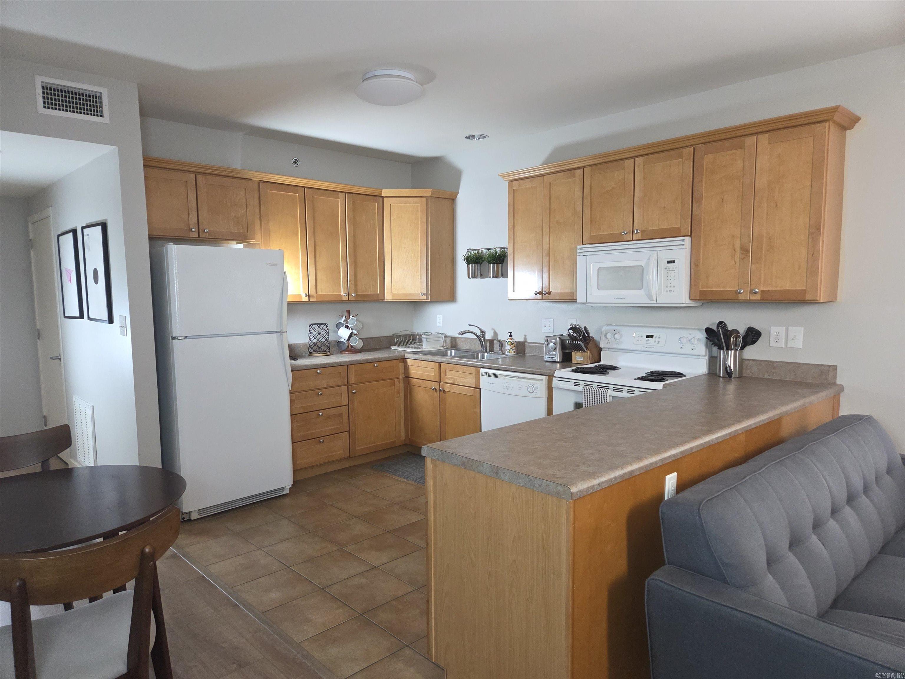 515 E Capitol Avenue 204 Property Photo 5