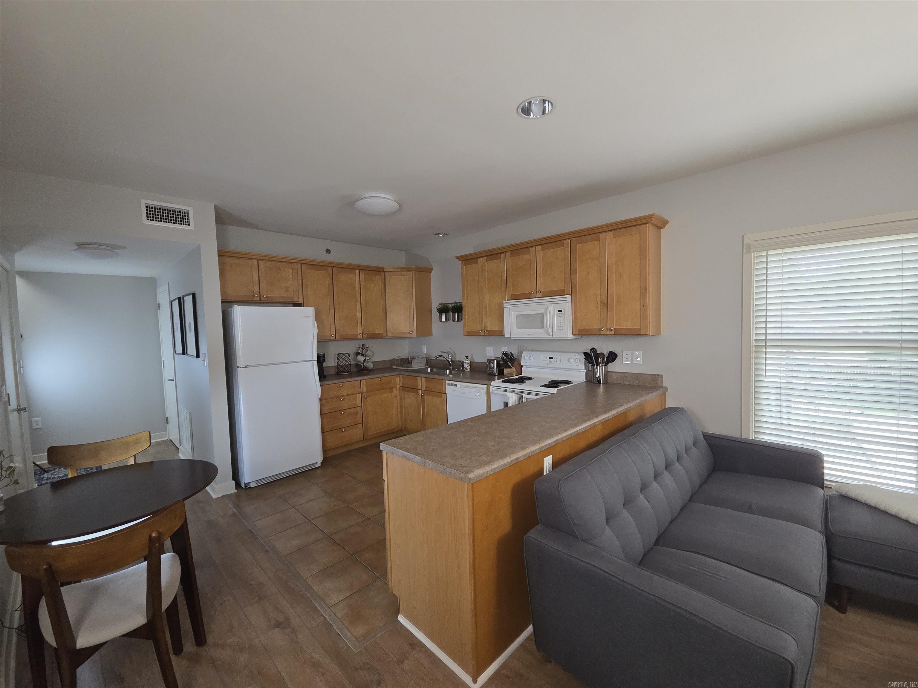 515 E Capitol Avenue 204 Property Photo 15