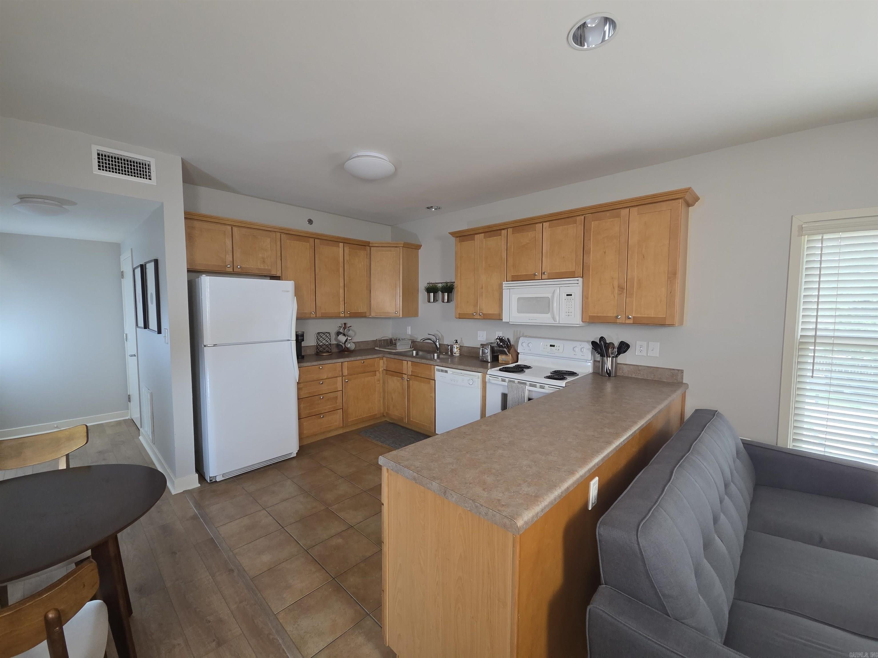 515 E Capitol Avenue 204 Property Photo 16