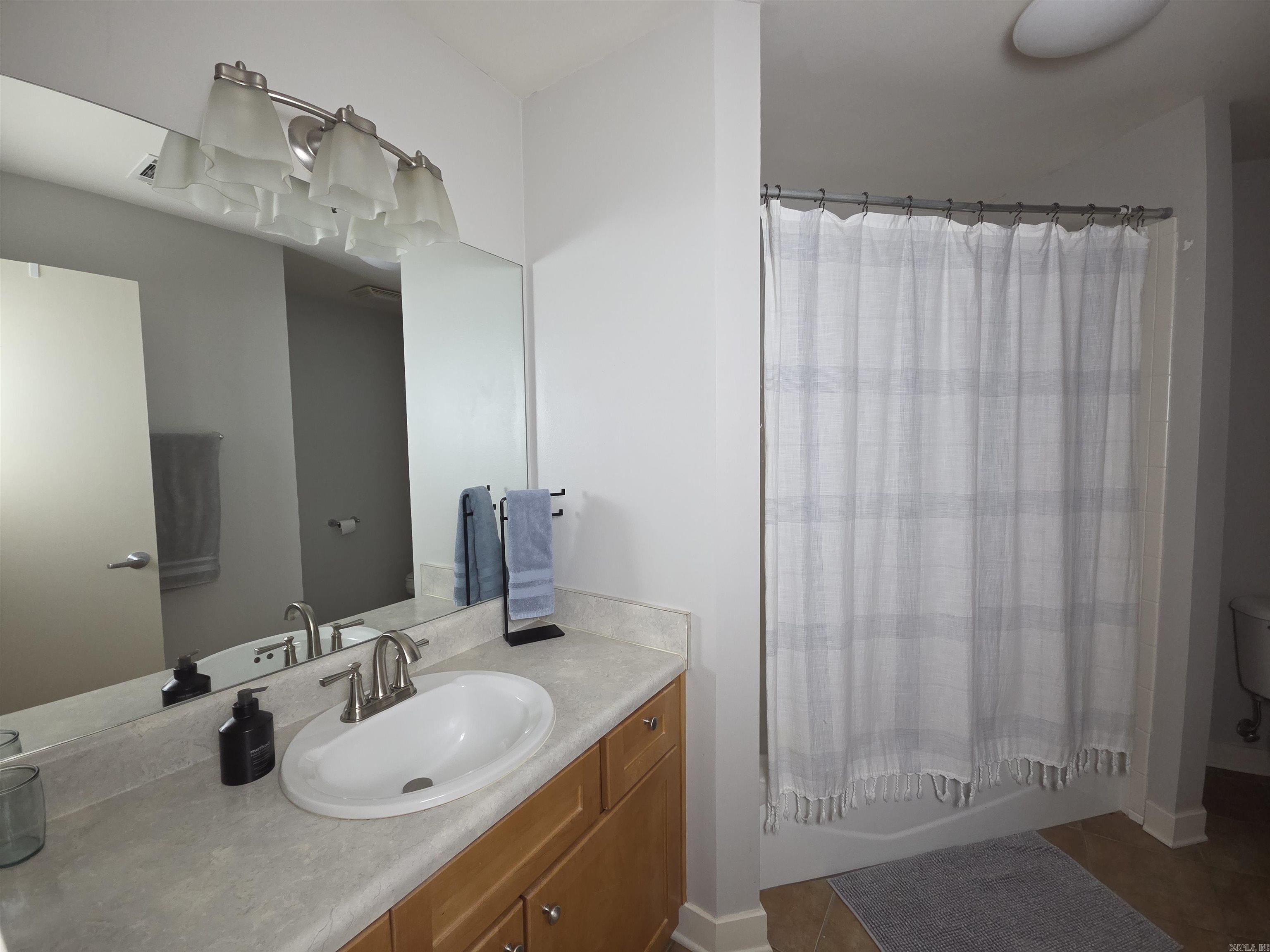 515 E Capitol Avenue 204 Property Photo 23