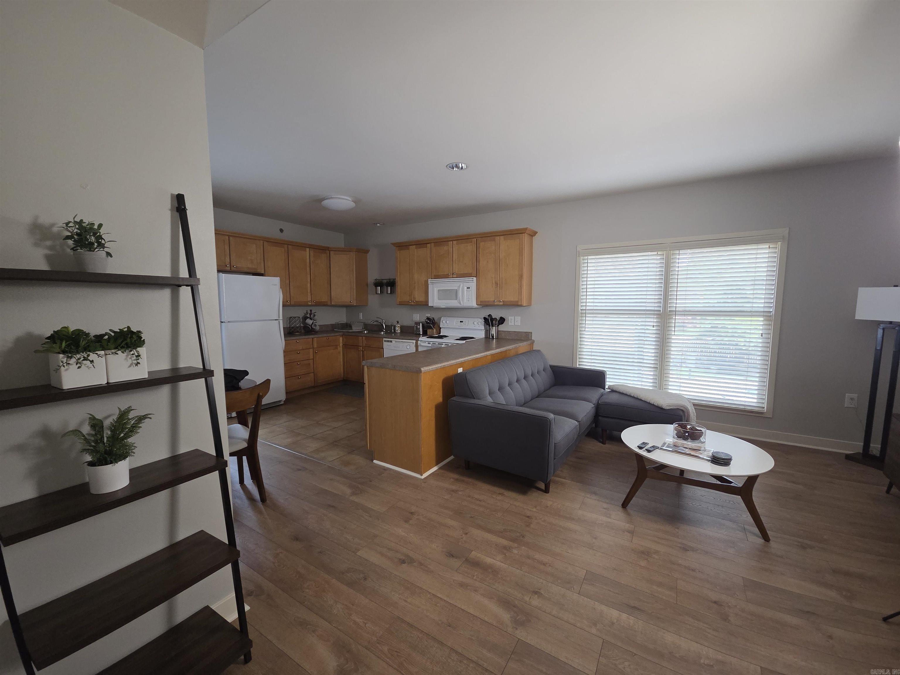 515 E Capitol Avenue 204 Property Photo 27