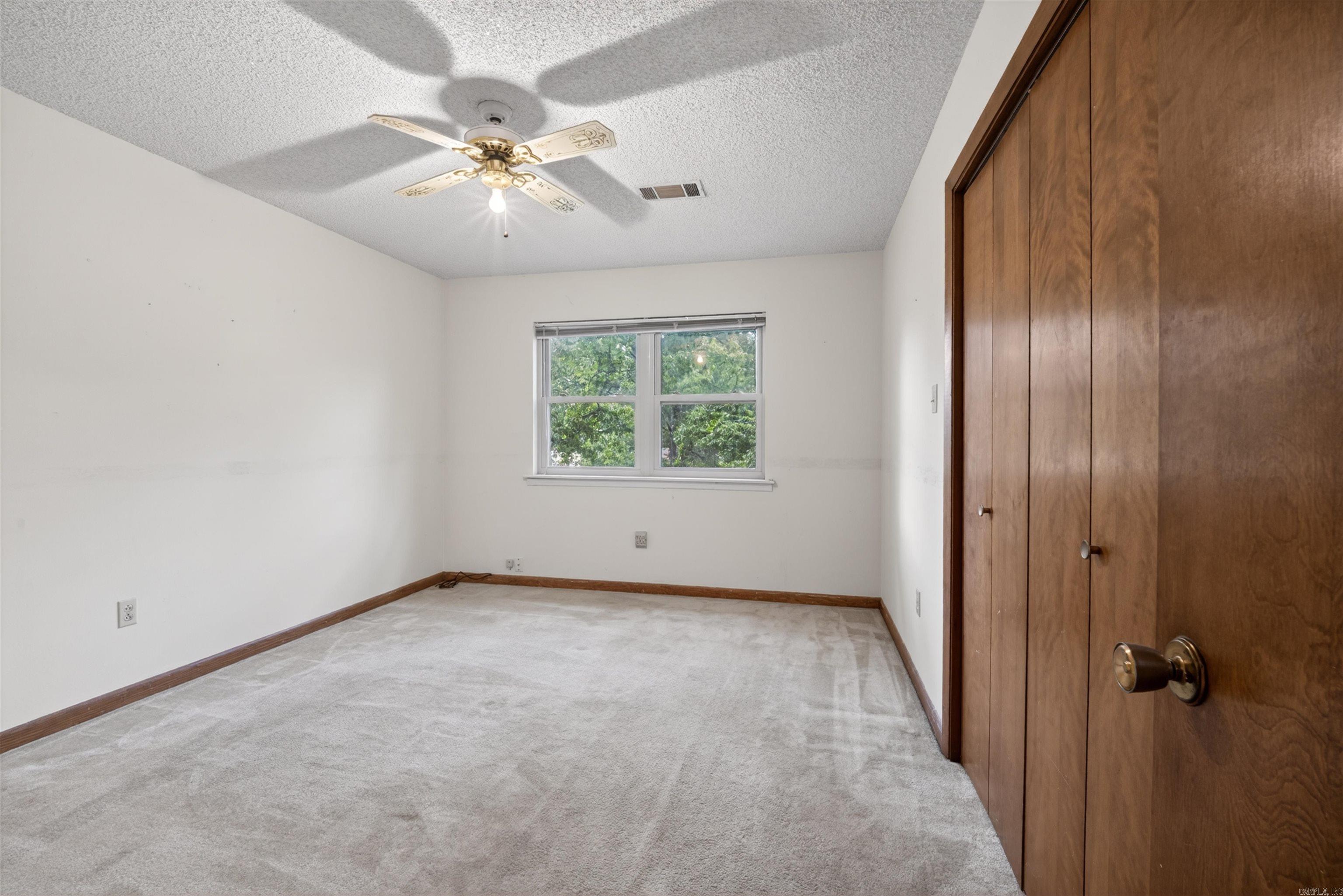 1540 Valley View Drive Property Photo 11