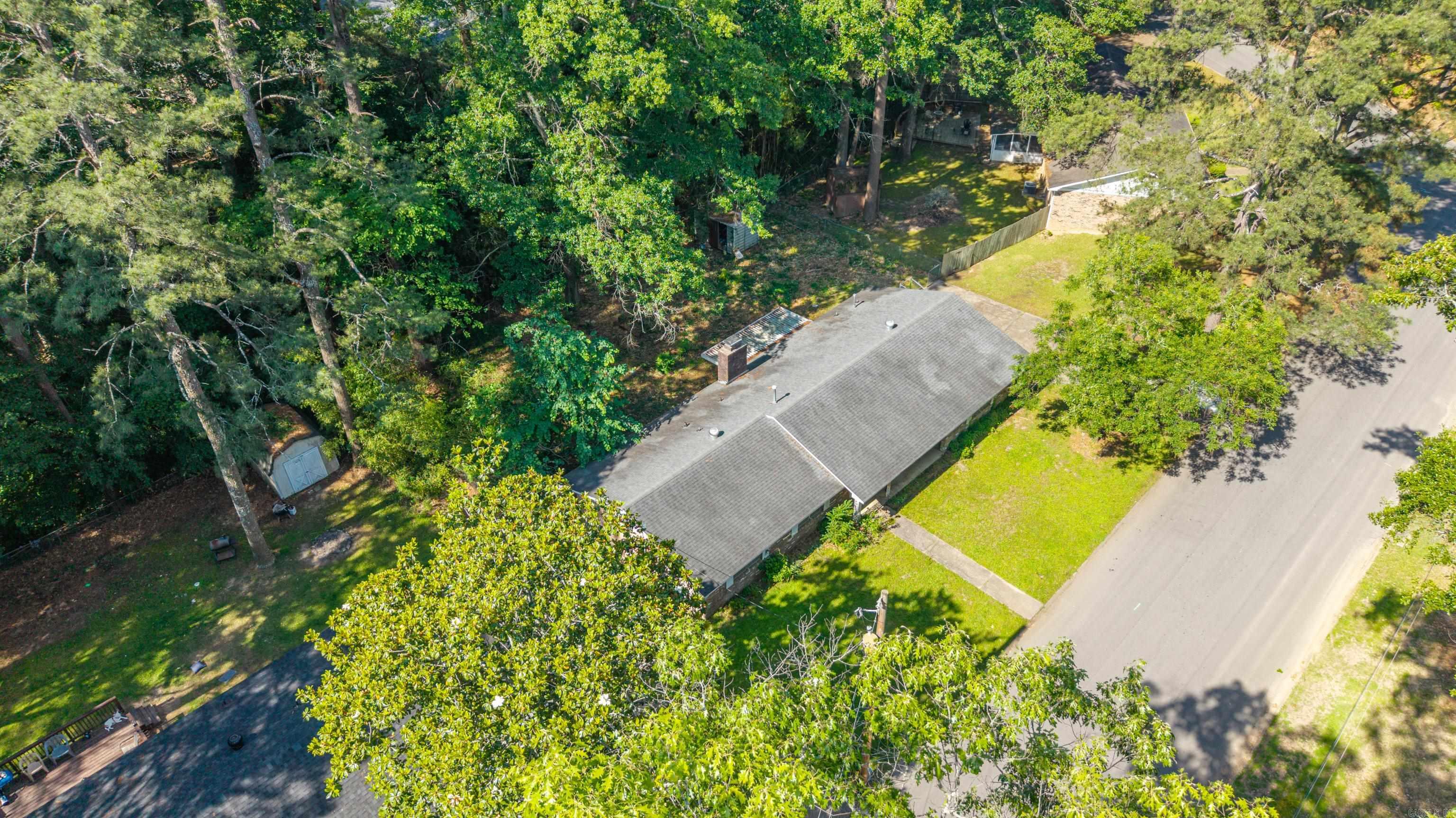 2047 Elaine Circle Property Photo 6