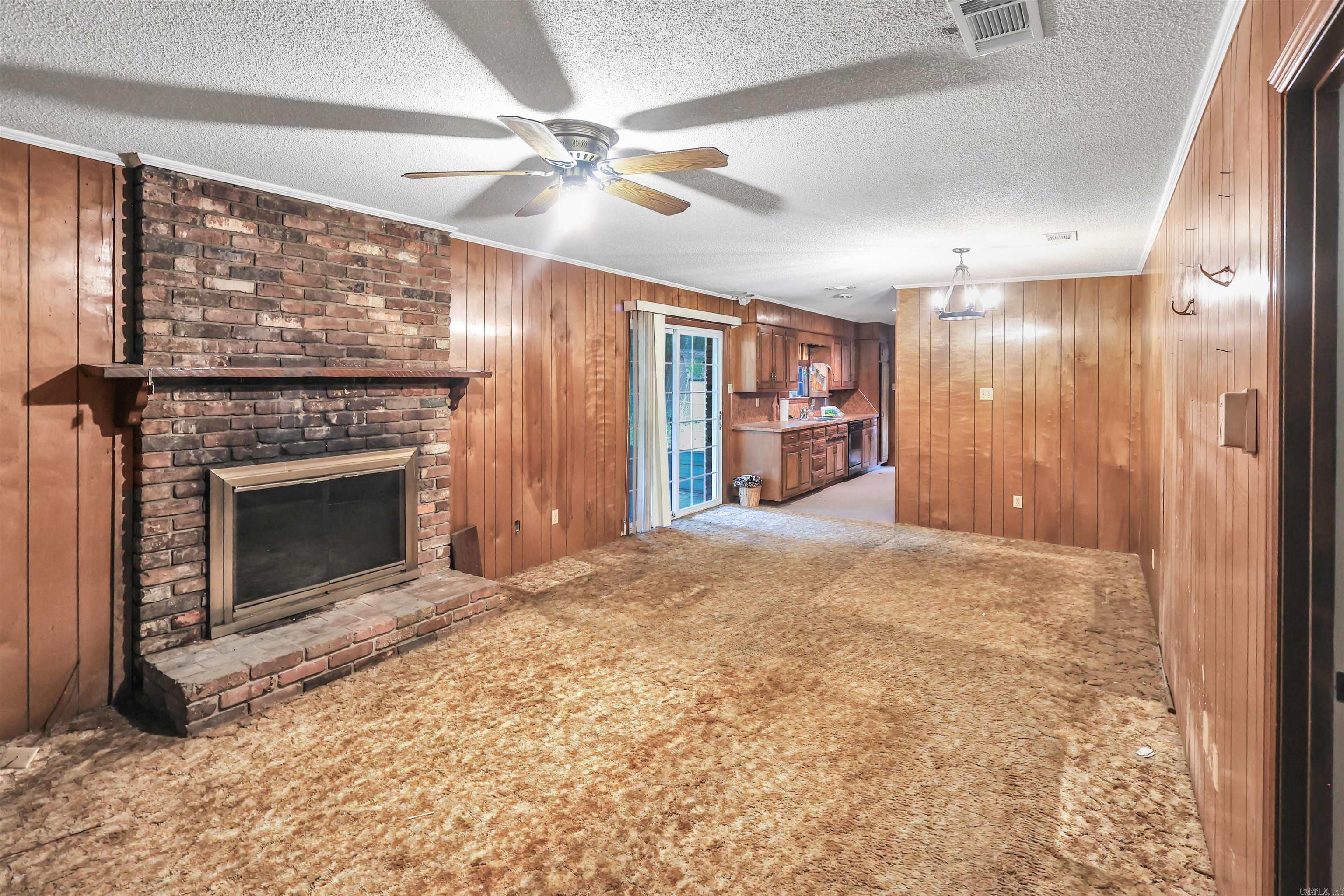 2047 Elaine Circle Property Photo 14