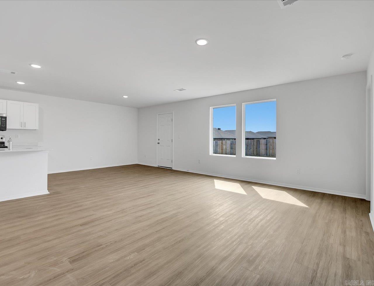140 Preston Lane Property Photo 14