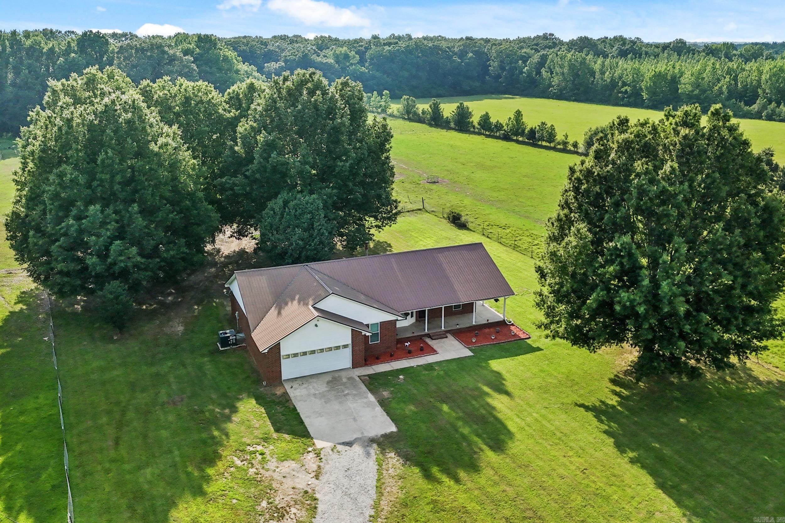 382 Porter Road Property Photo 2
