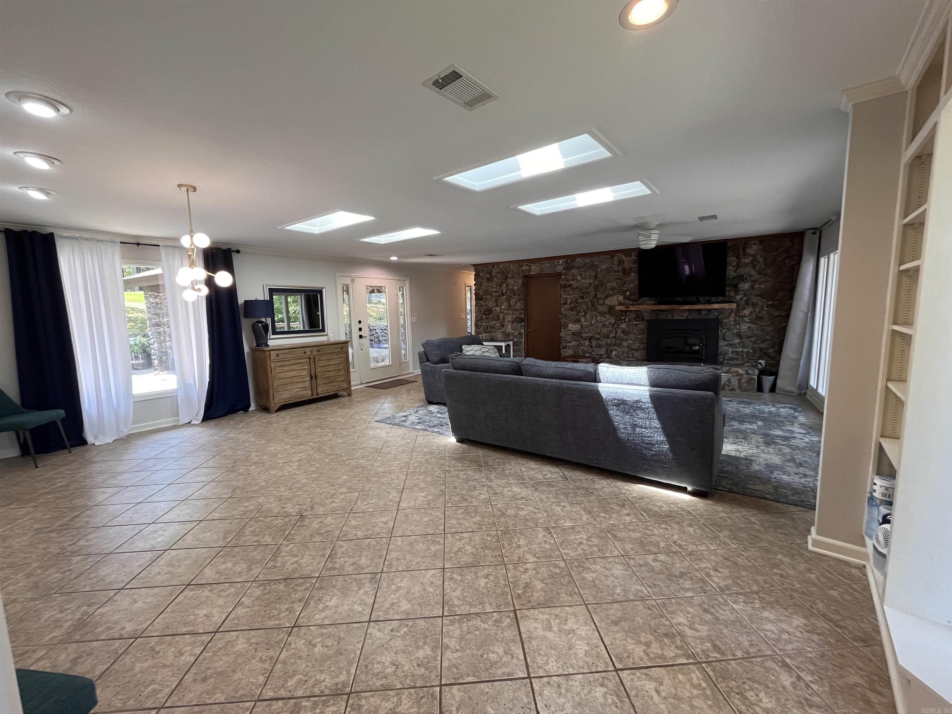 121 Kathy Lane Property Photo 7