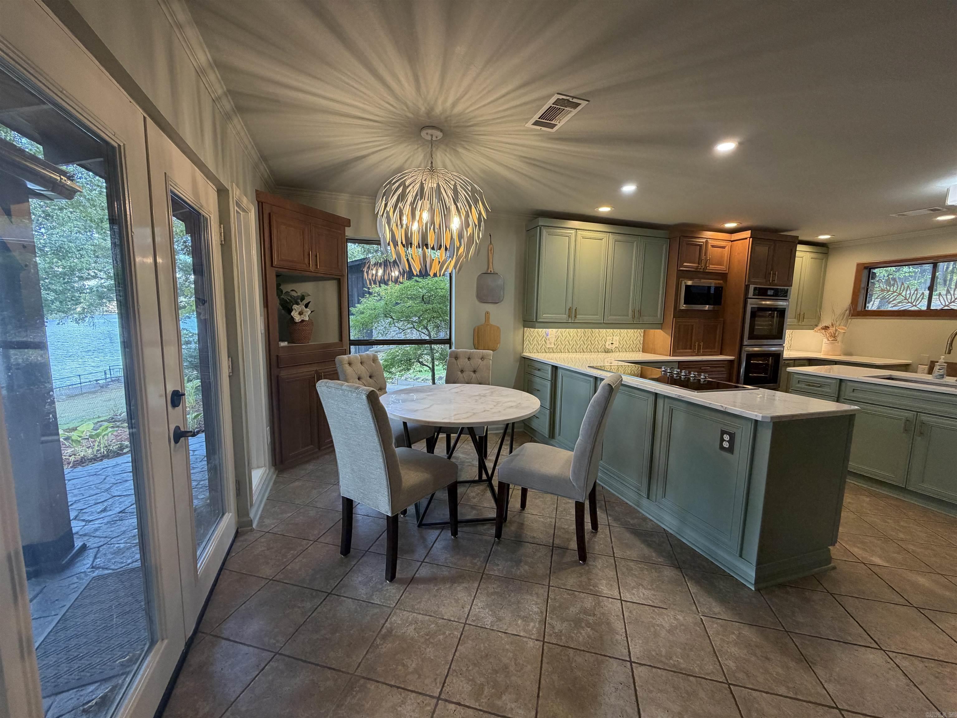 121 Kathy Lane Property Photo 14