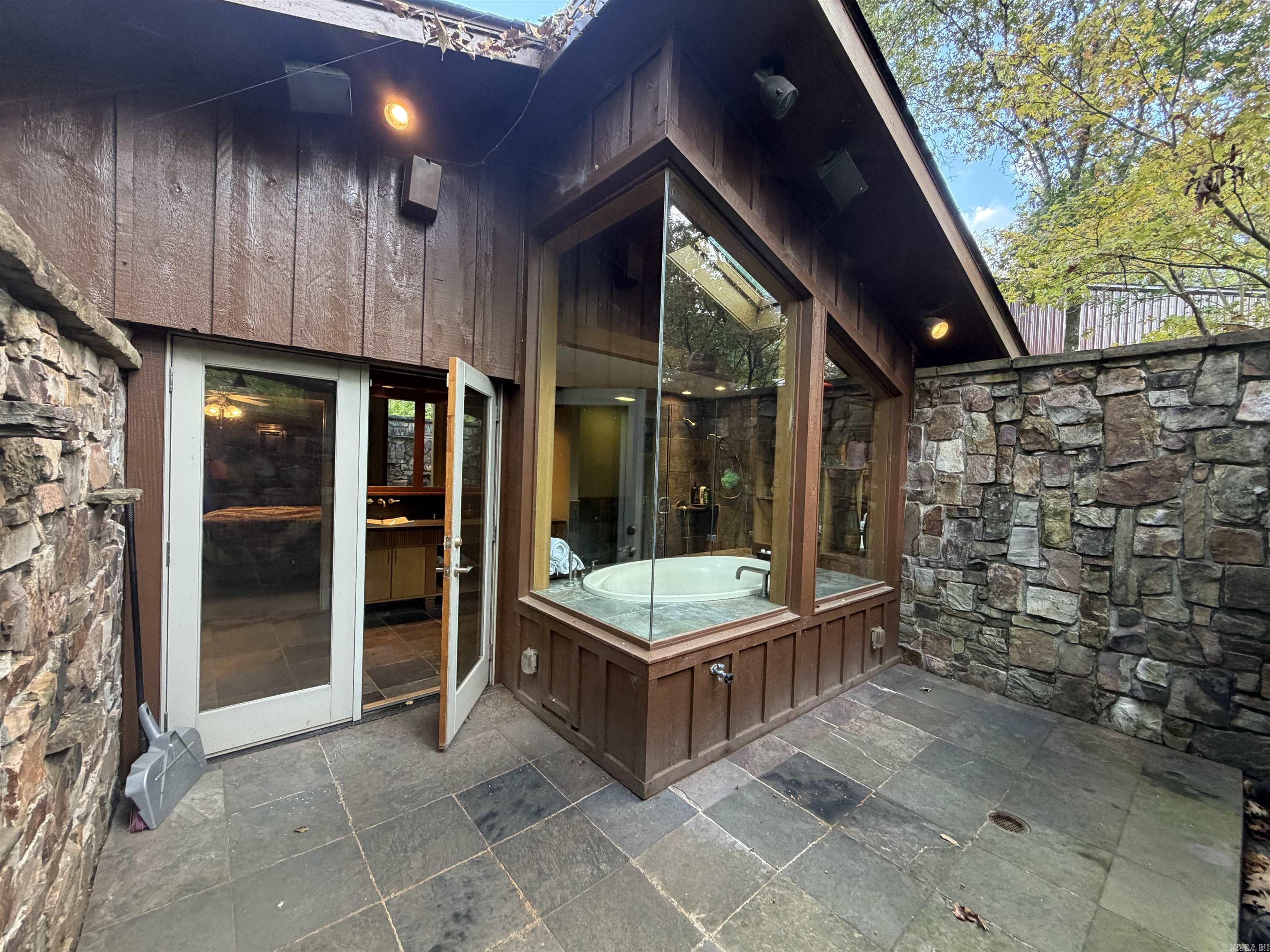 121 Kathy Lane Property Photo 32