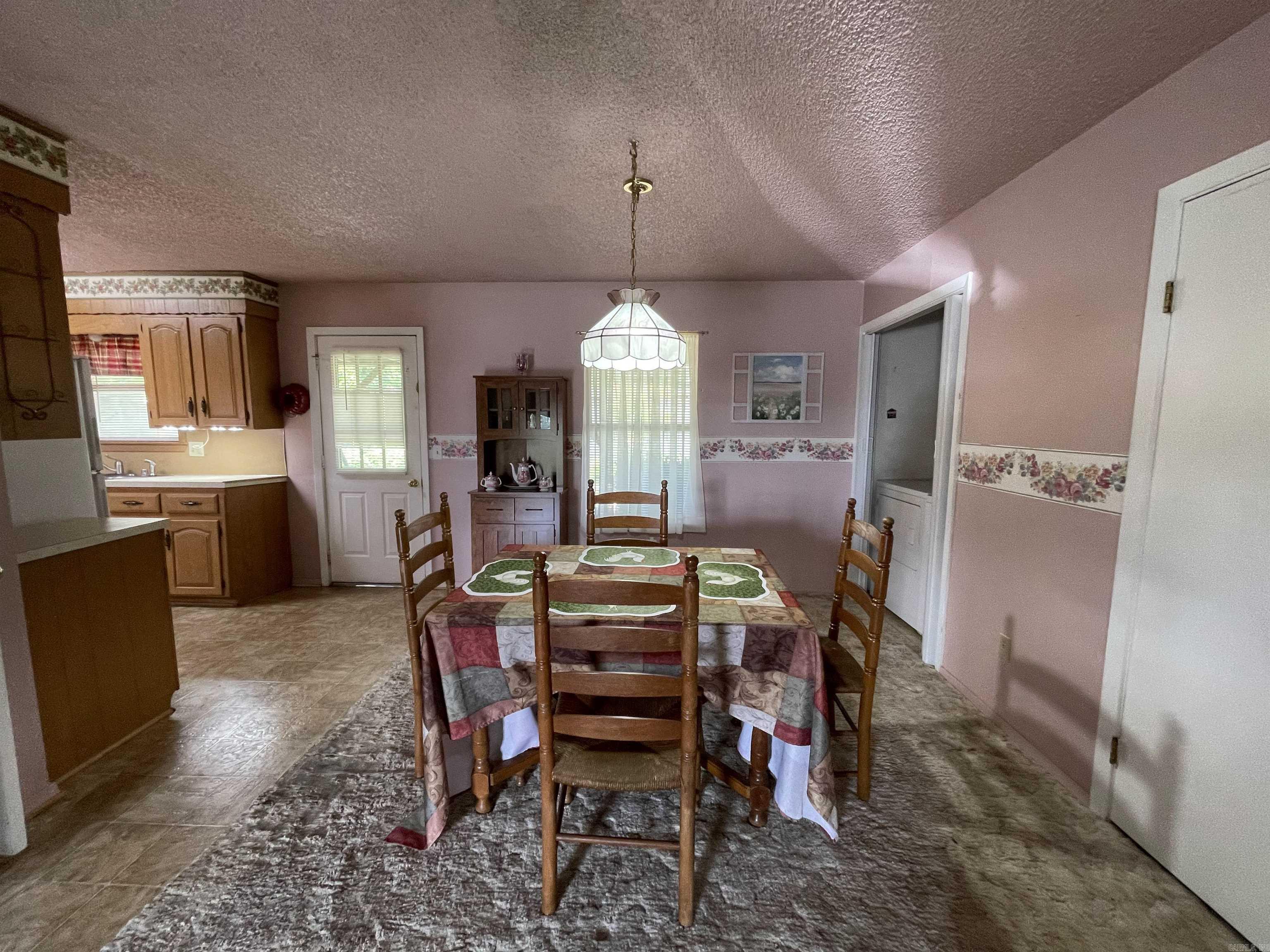 2709 Doris Property Photo 5