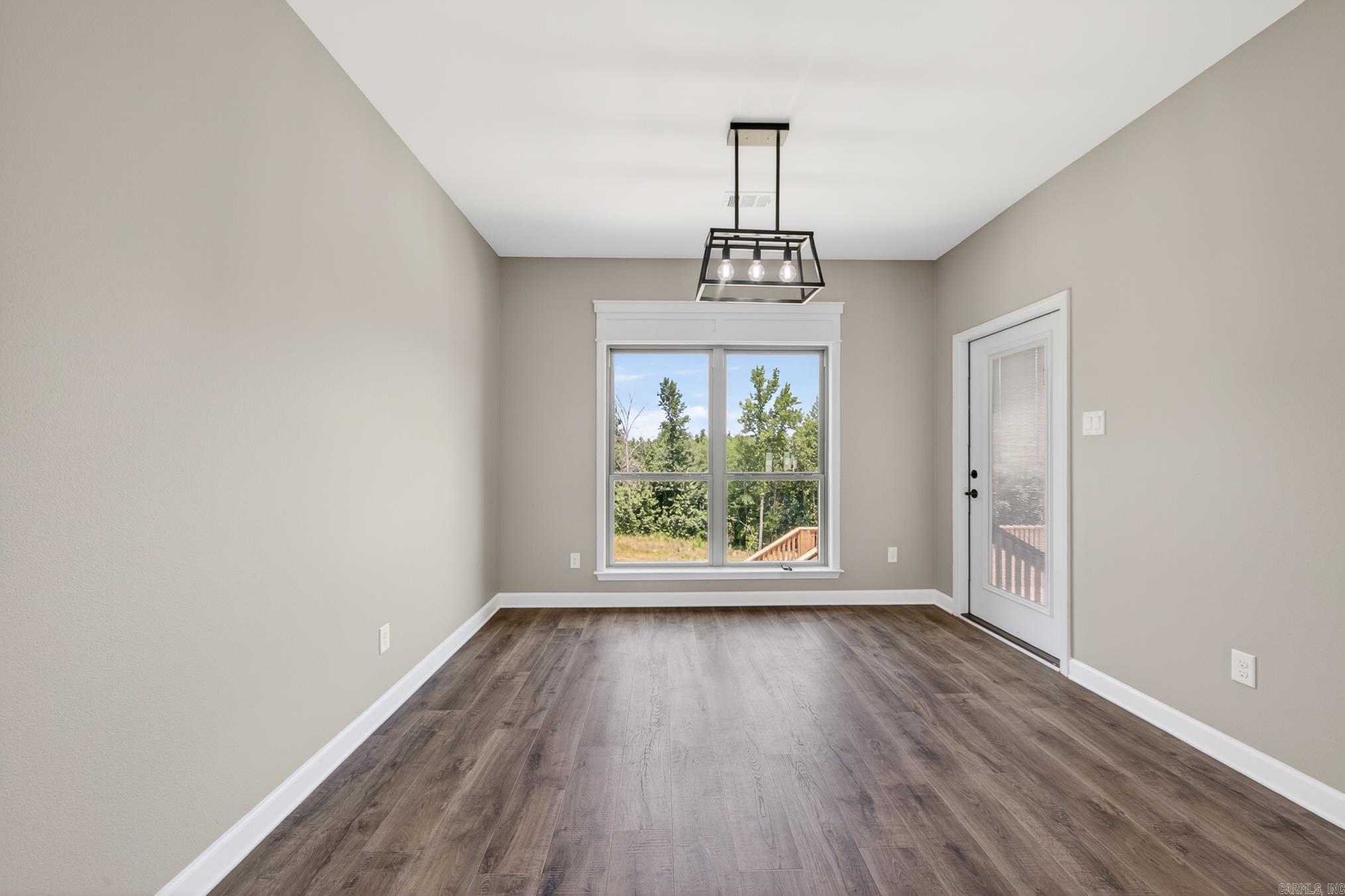 556 Valley Oak Drive Property Photo 19