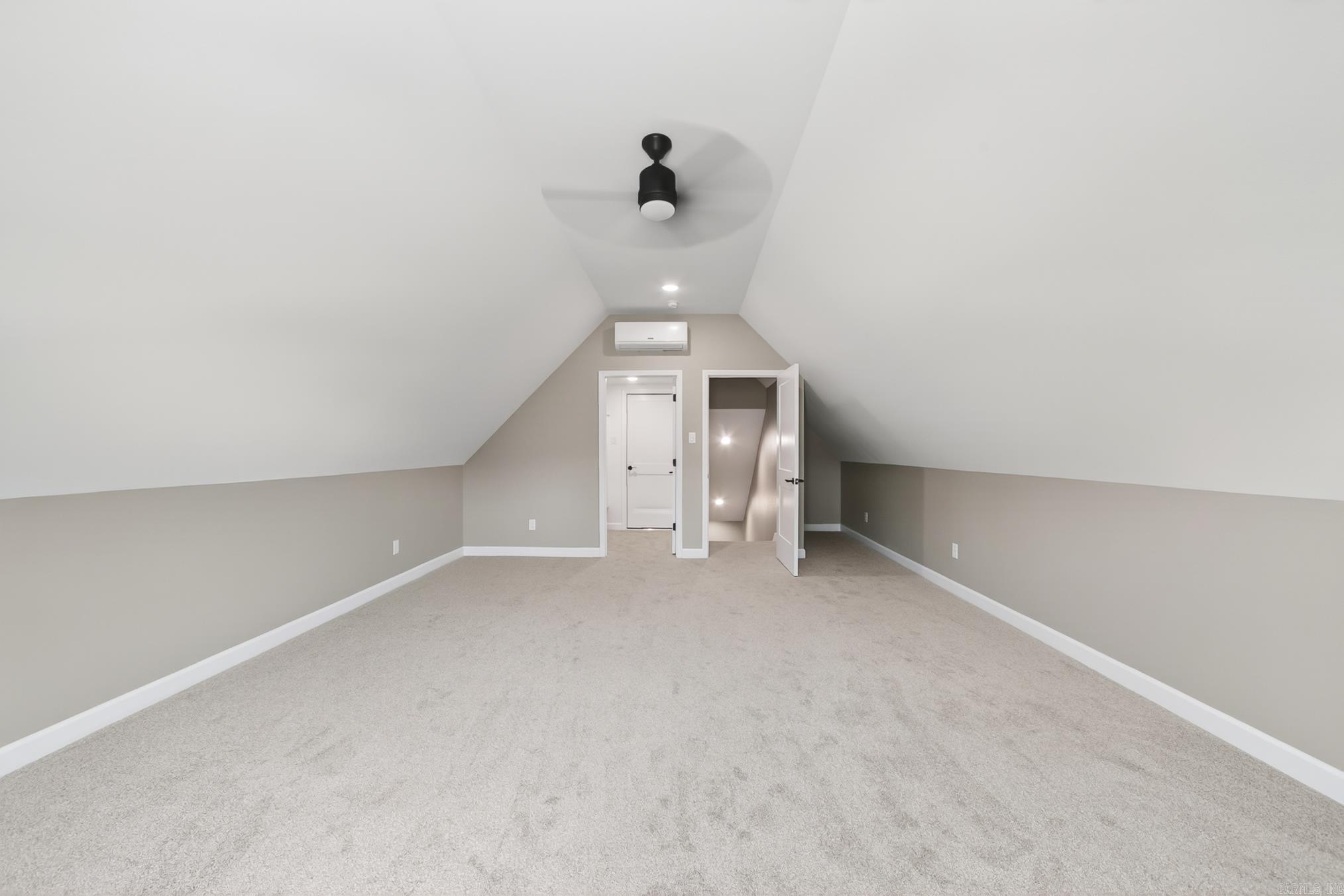556 Valley Oak Drive Property Photo 35