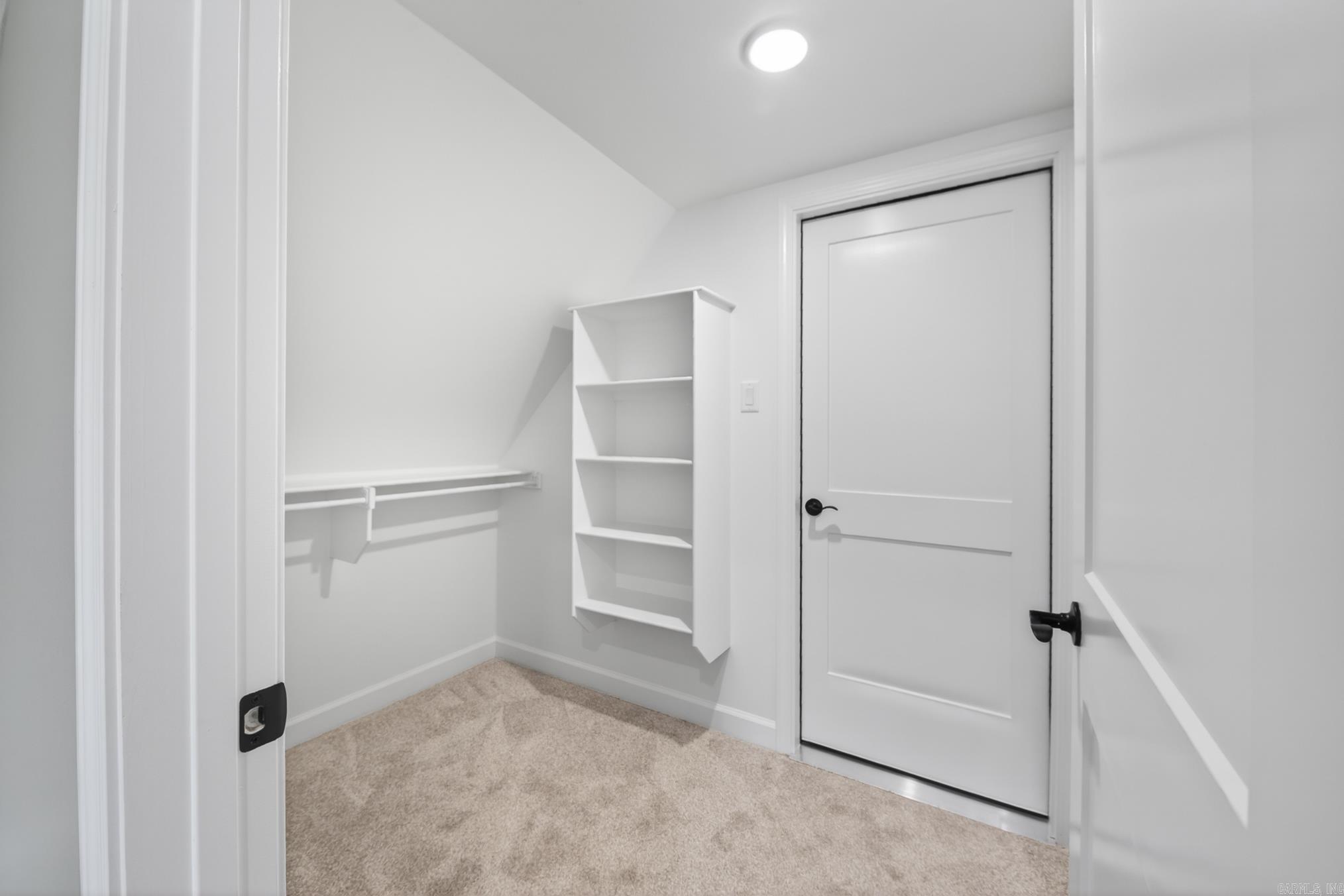 556 Valley Oak Drive Property Photo 36