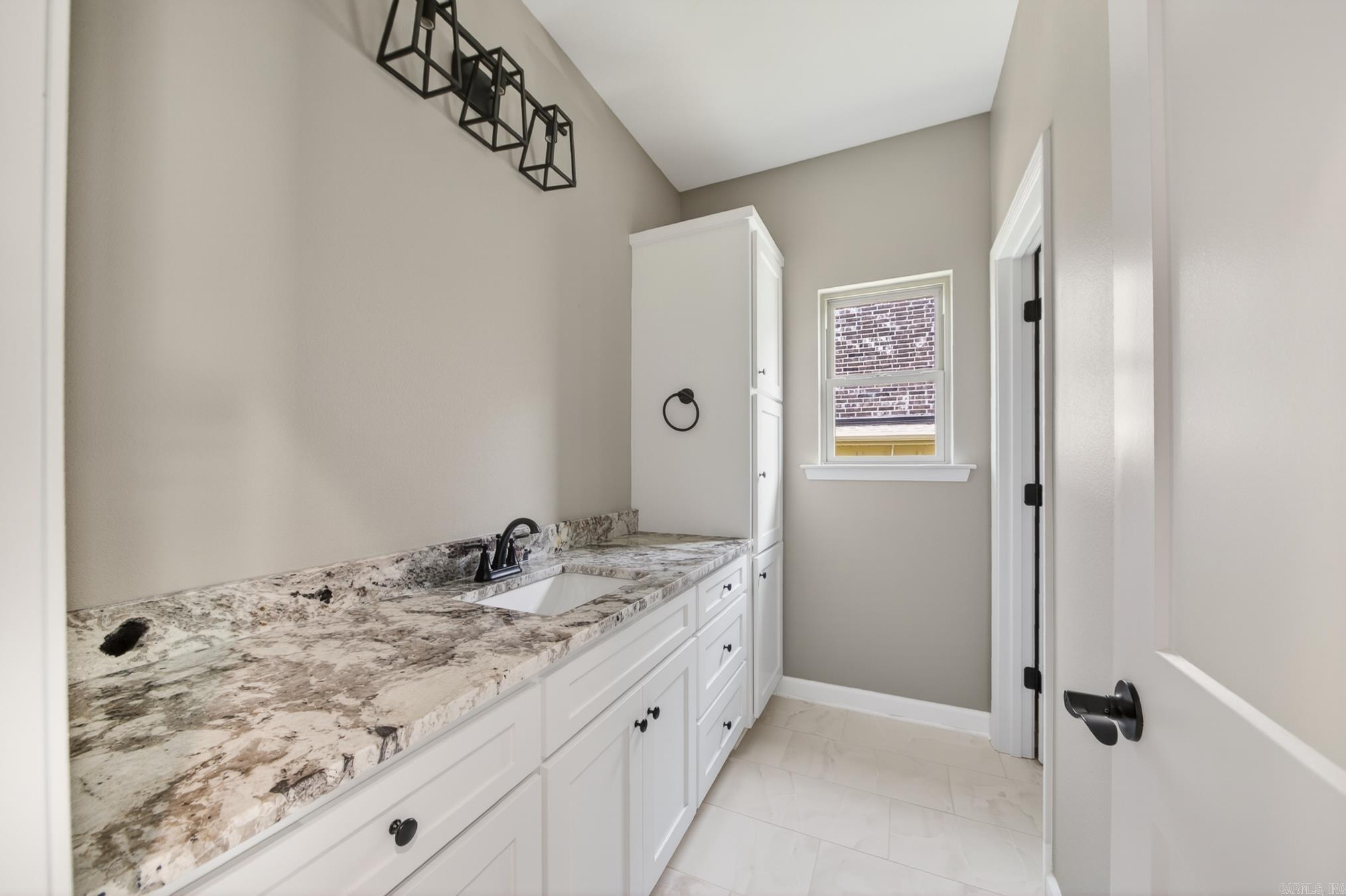 556 Valley Oak Drive Property Photo 39