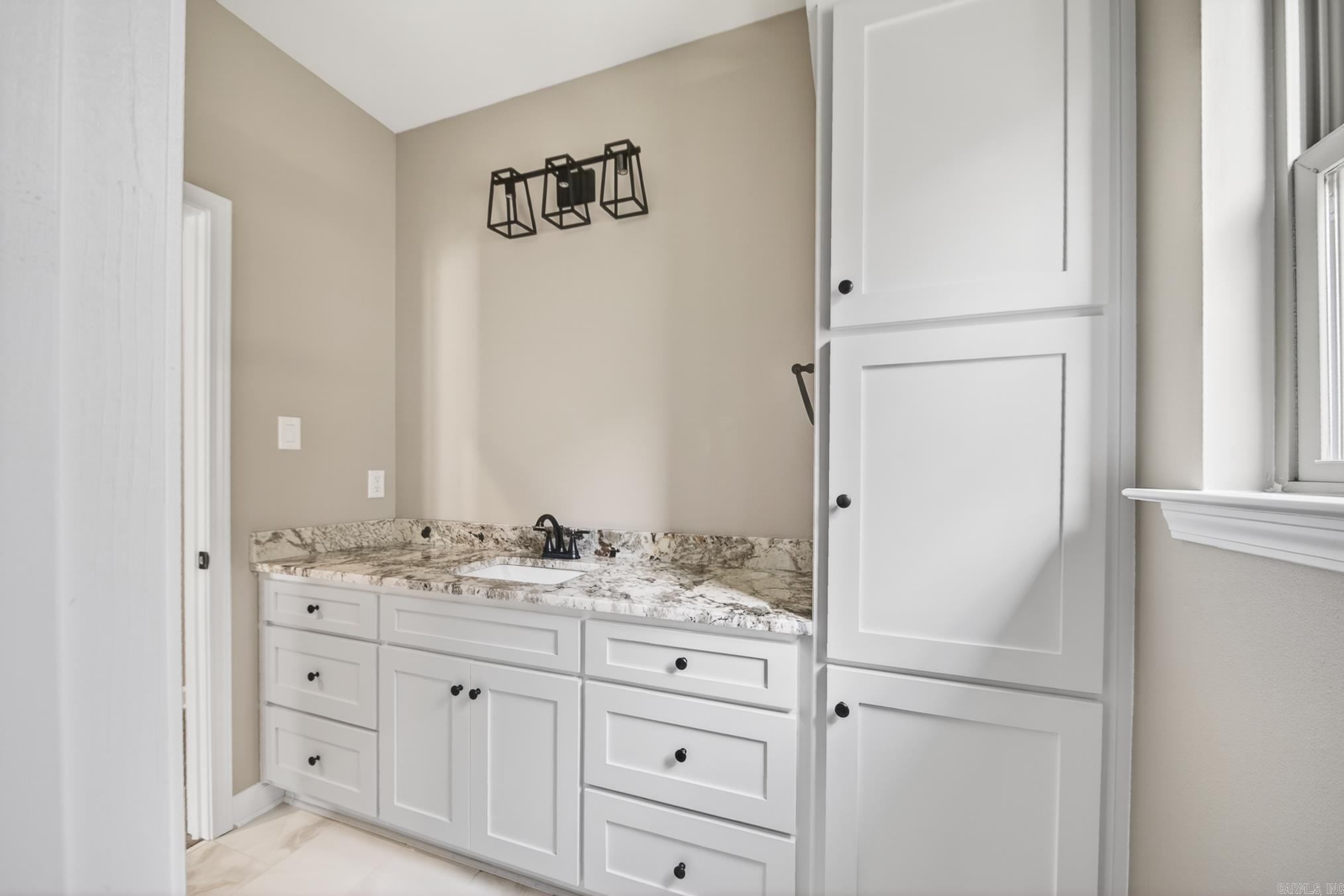 556 Valley Oak Drive Property Photo 40