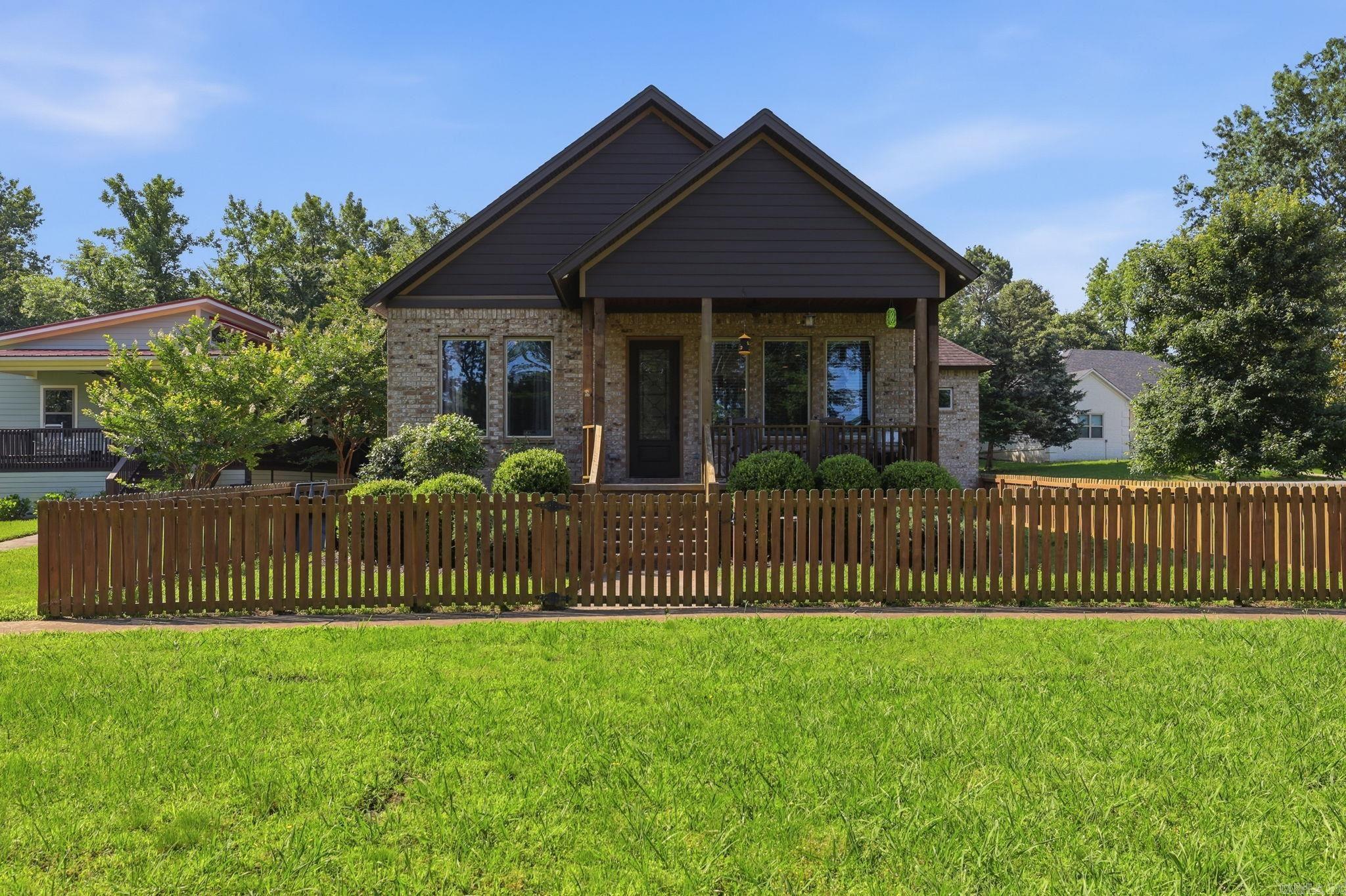 608 Cottage Lane Property Photo 1