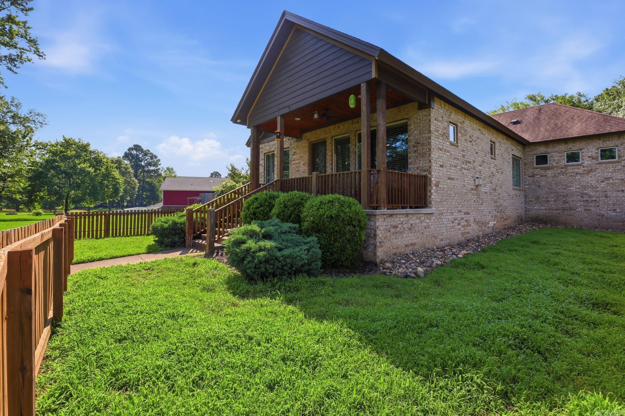 608 Cottage Lane Property Photo 4