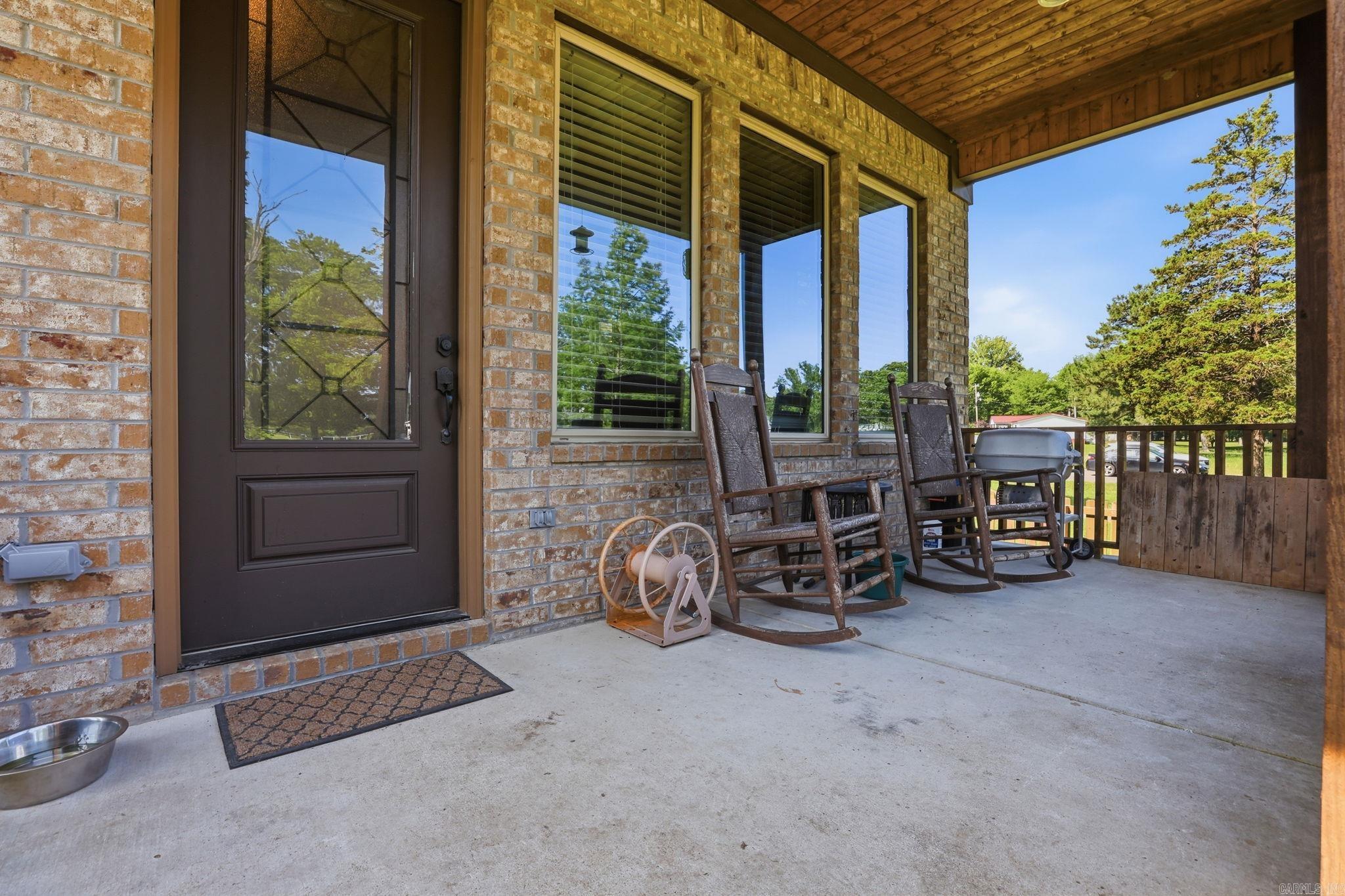 608 Cottage Lane Property Photo 6