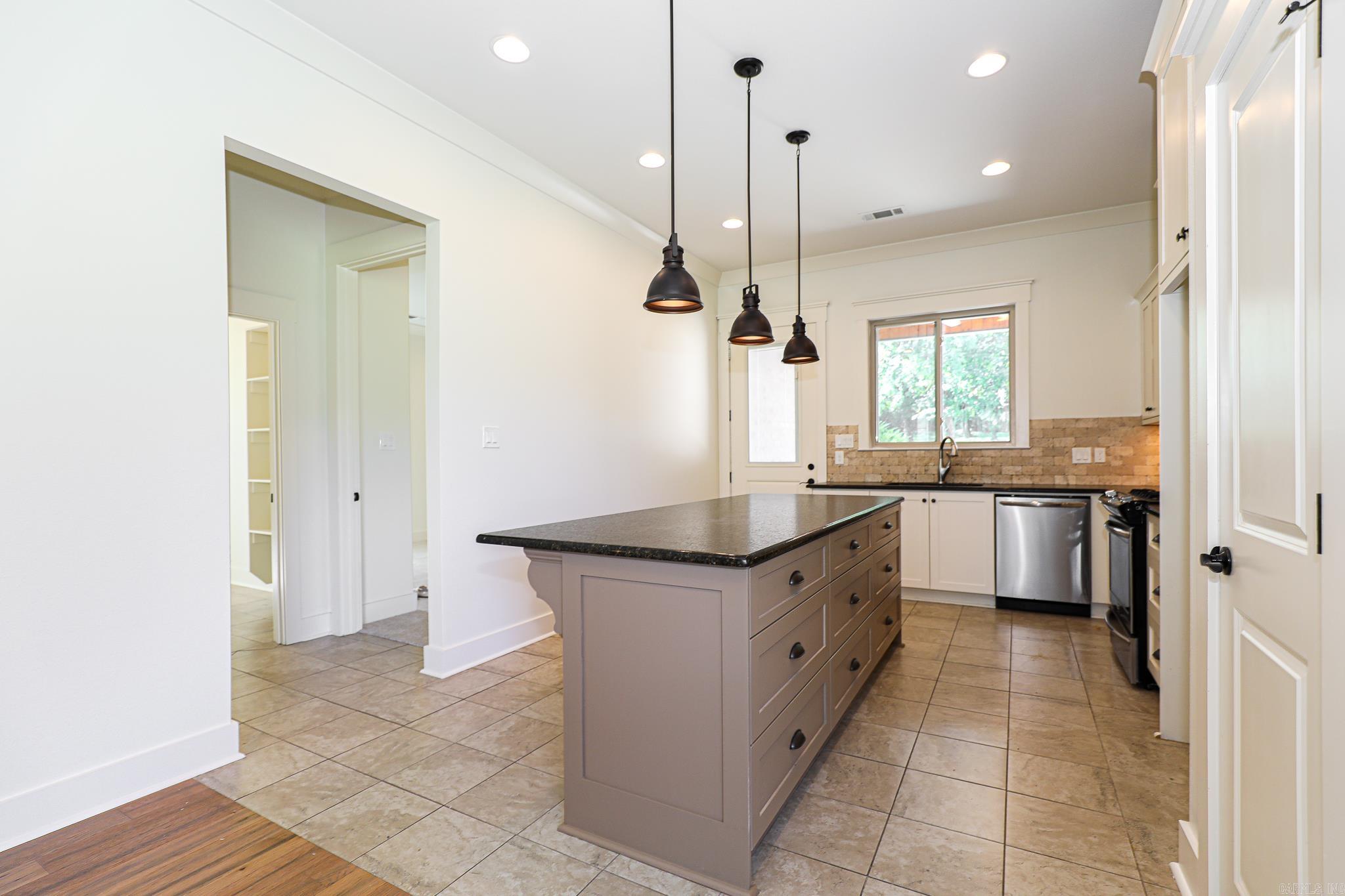 608 Cottage Lane Property Photo 19