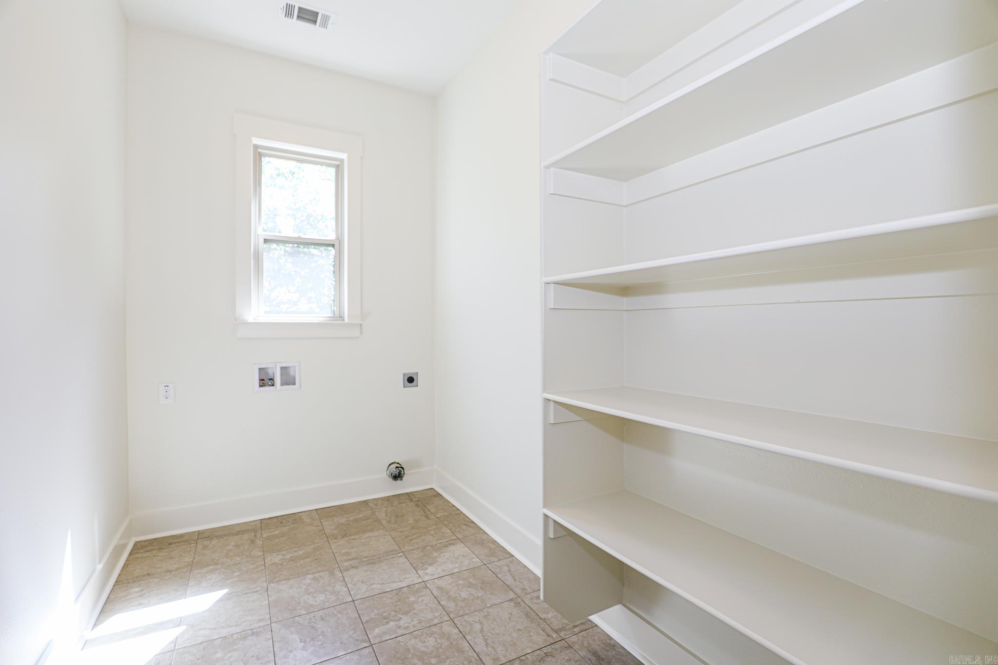 608 Cottage Lane Property Photo 23