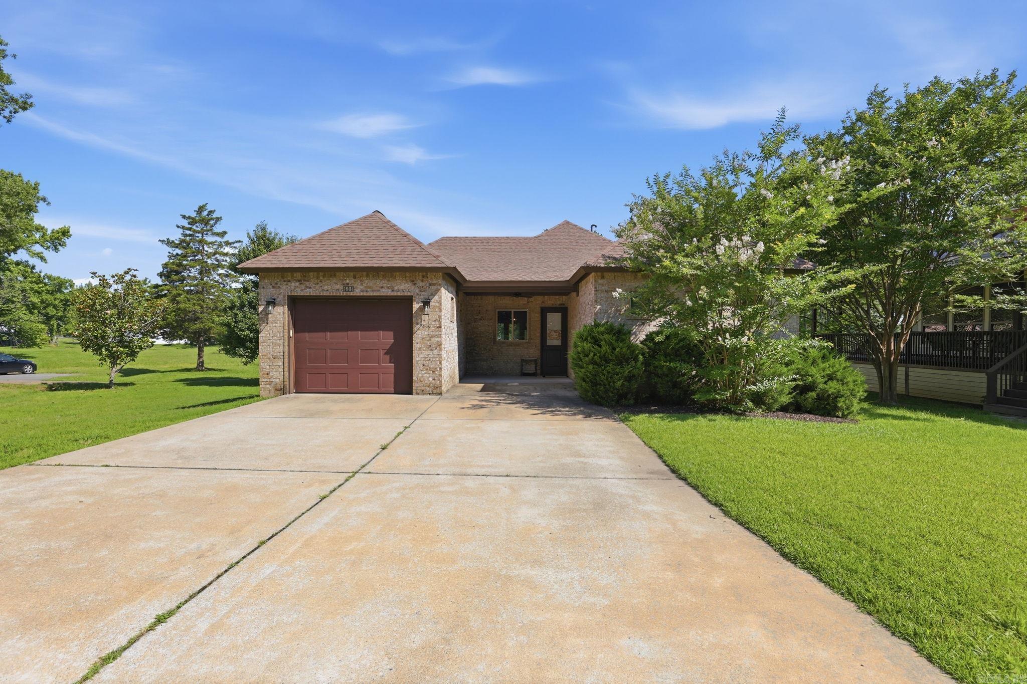 608 Cottage Lane Property Photo 42