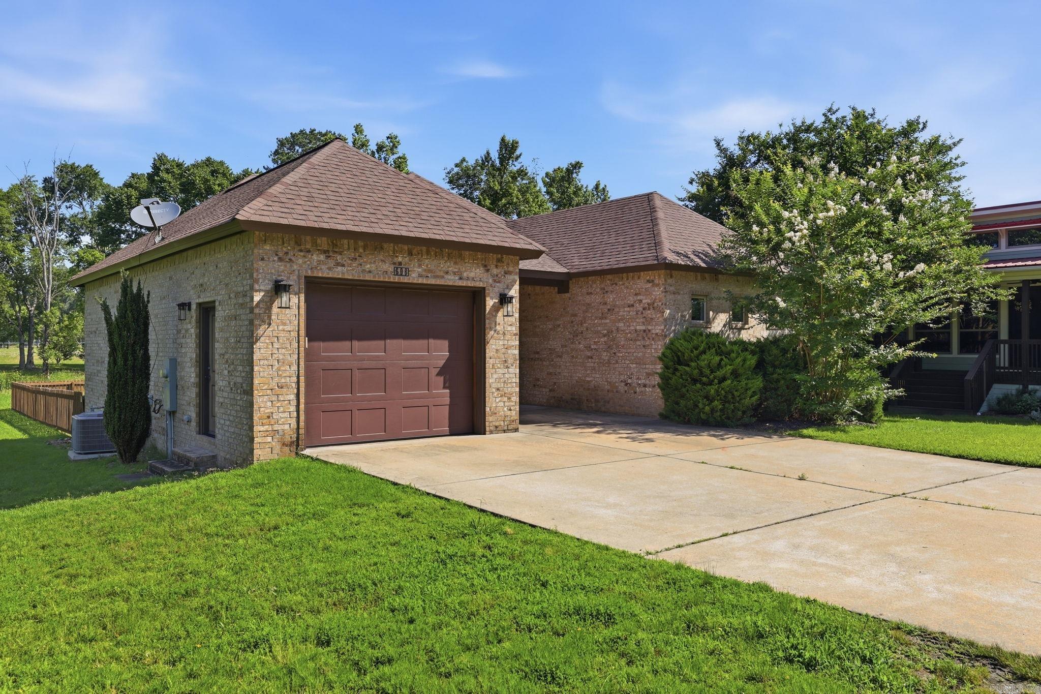 608 Cottage Lane Property Photo 46