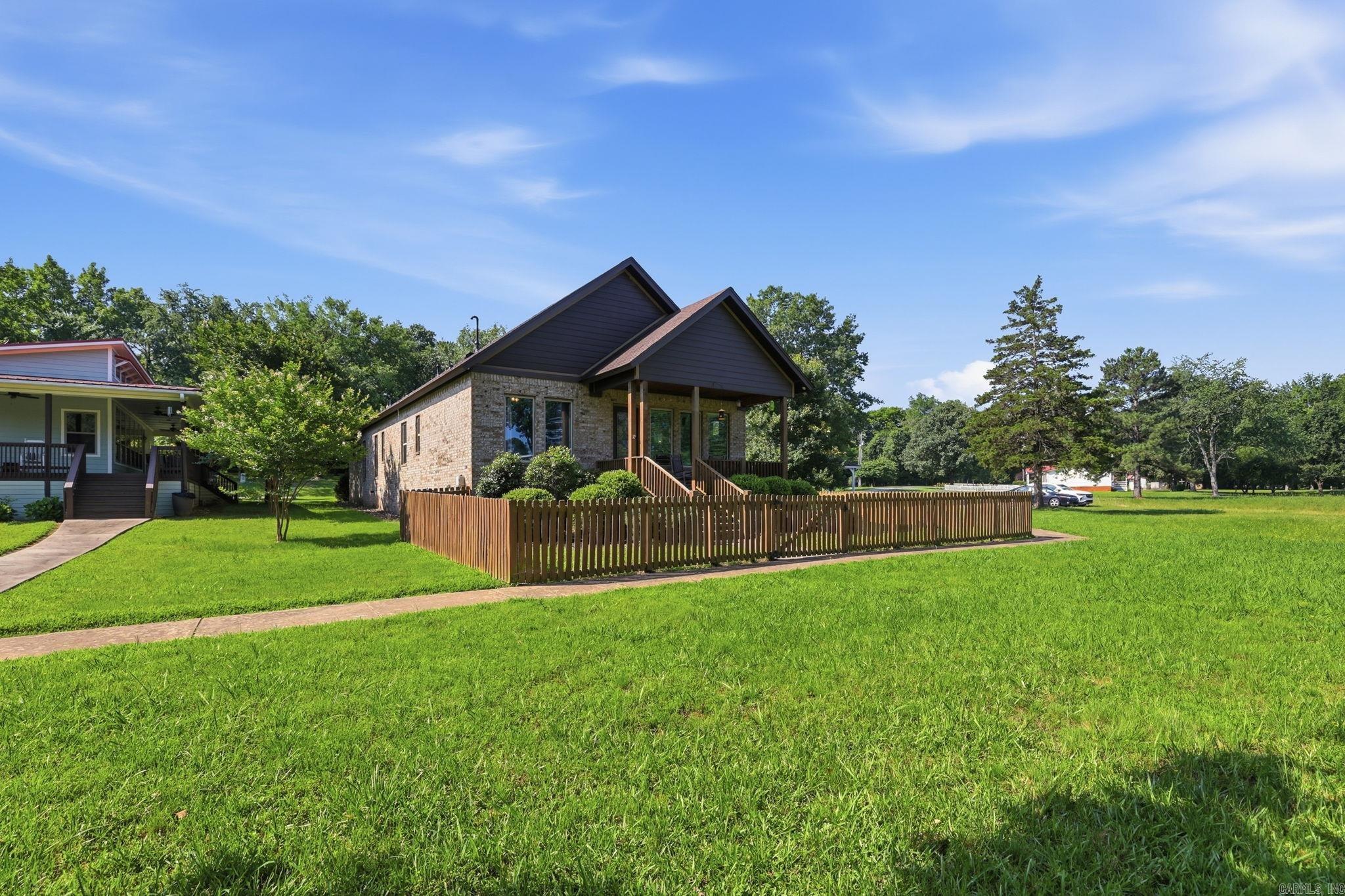 608 Cottage Lane Property Photo 48