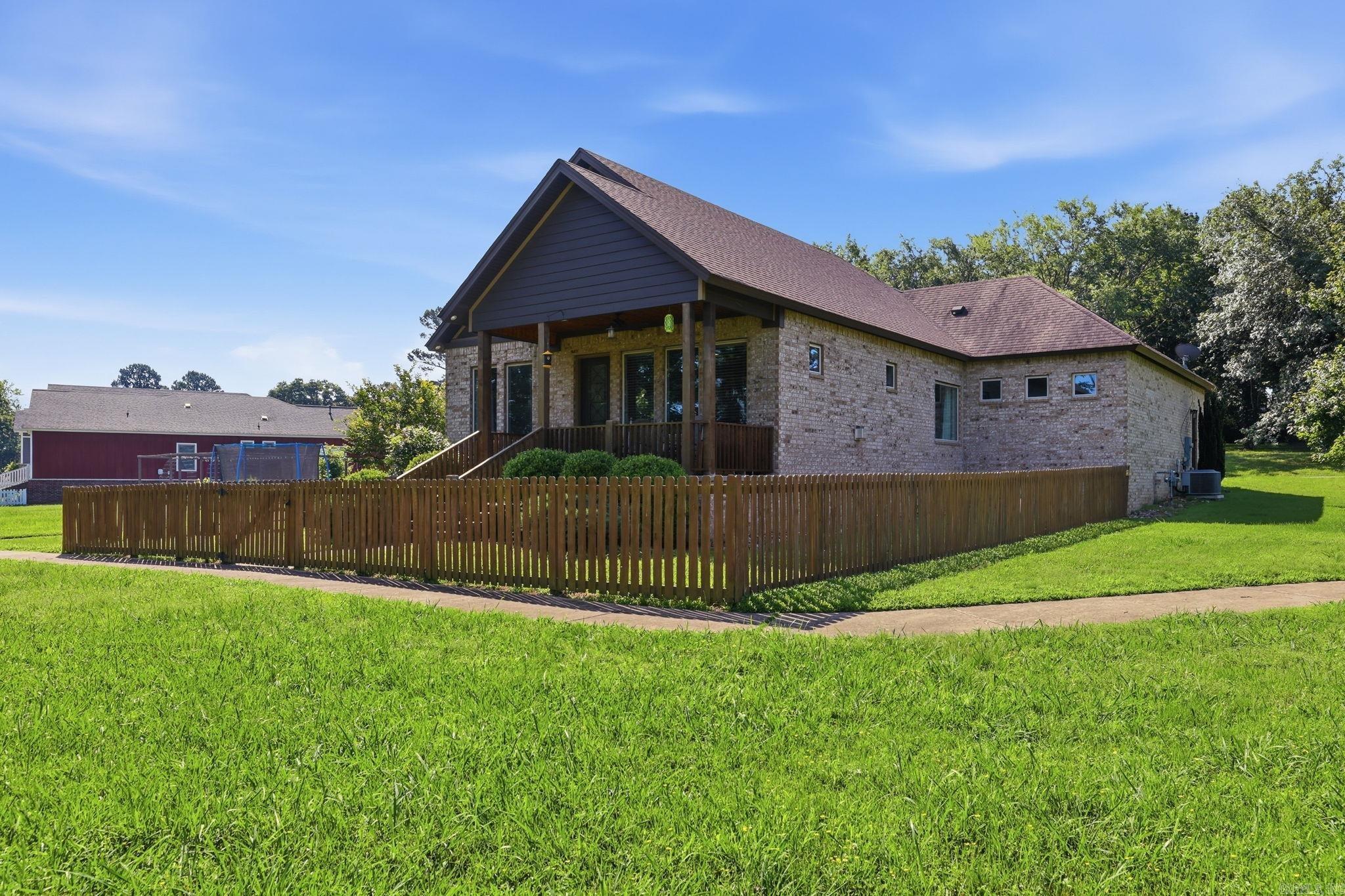608 Cottage Lane Property Photo 49