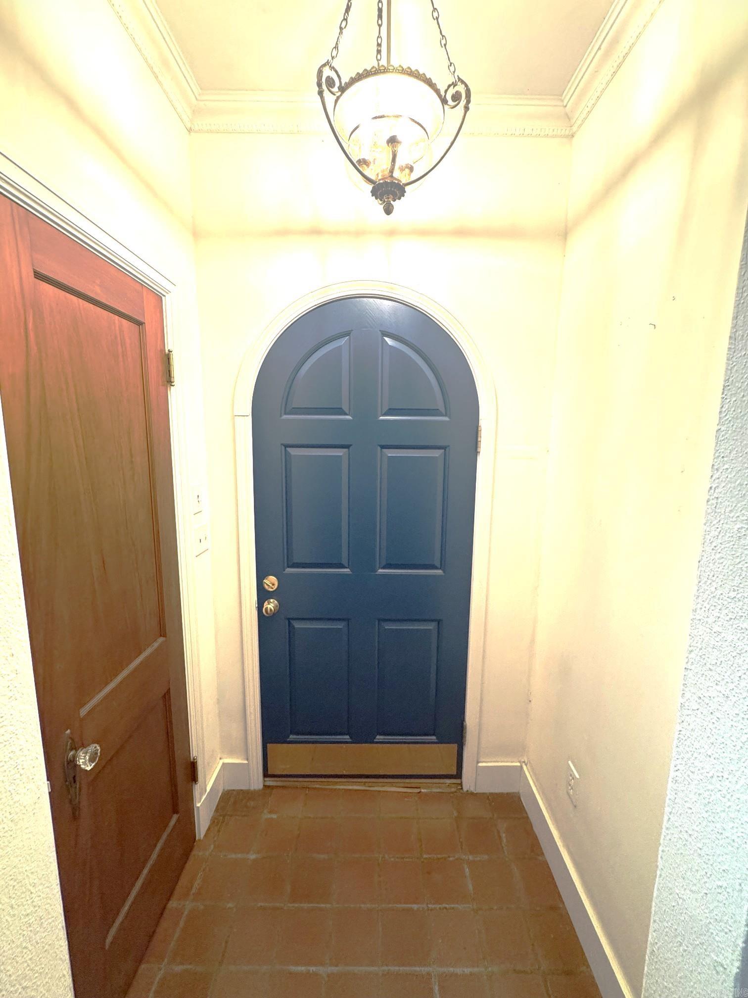 1112 Hamilton Ave E Property Photo 6