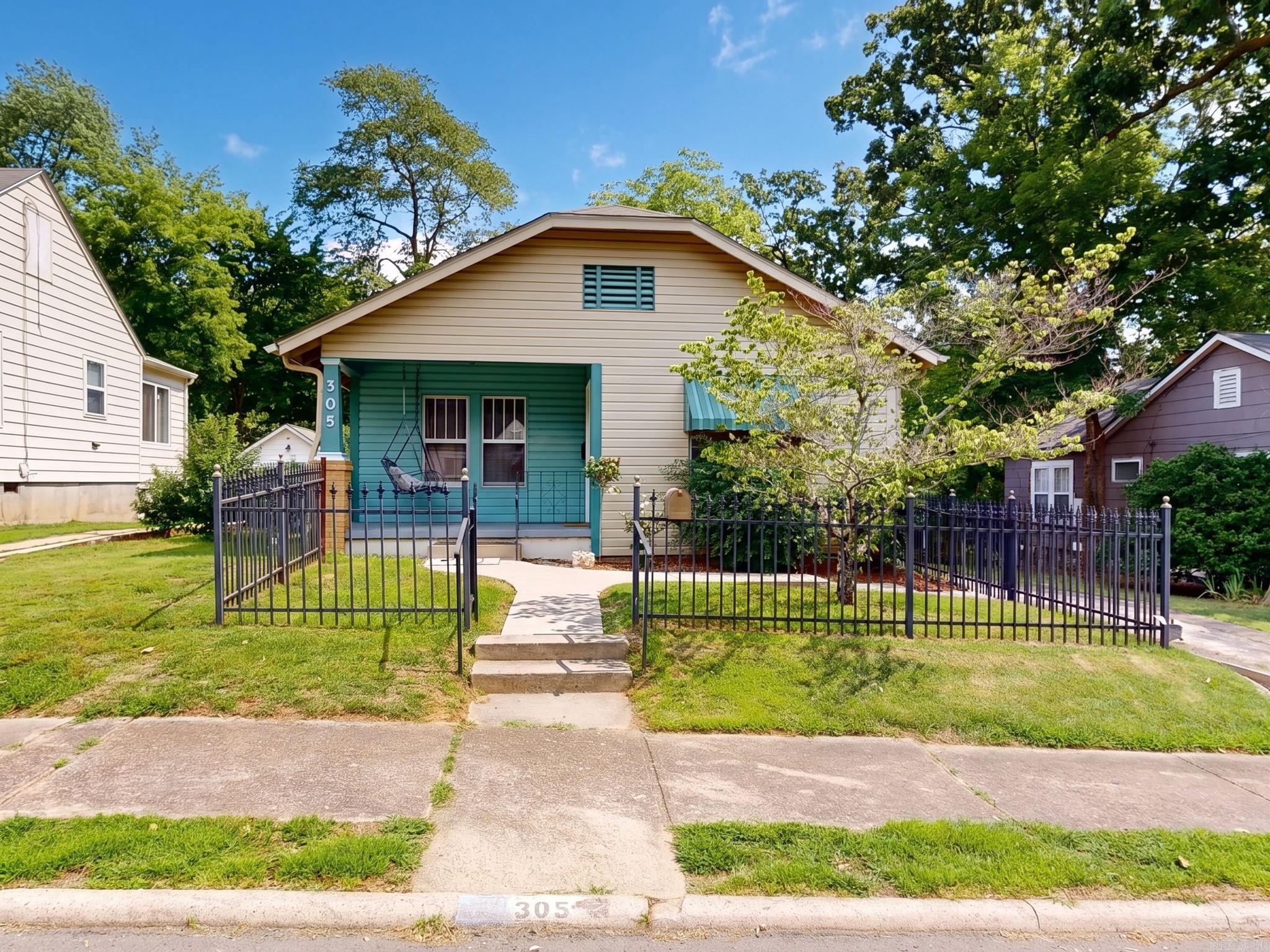 305 Richard Street Property Photo 5
