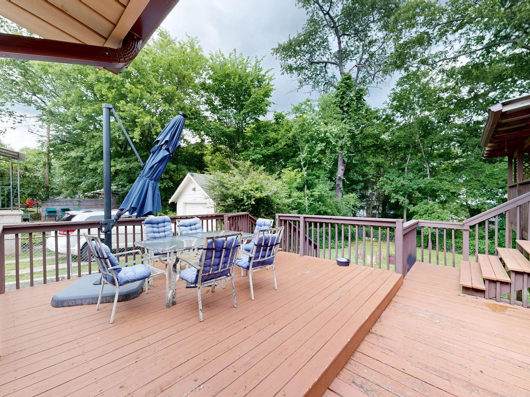 305 Richard Street Property Photo 37