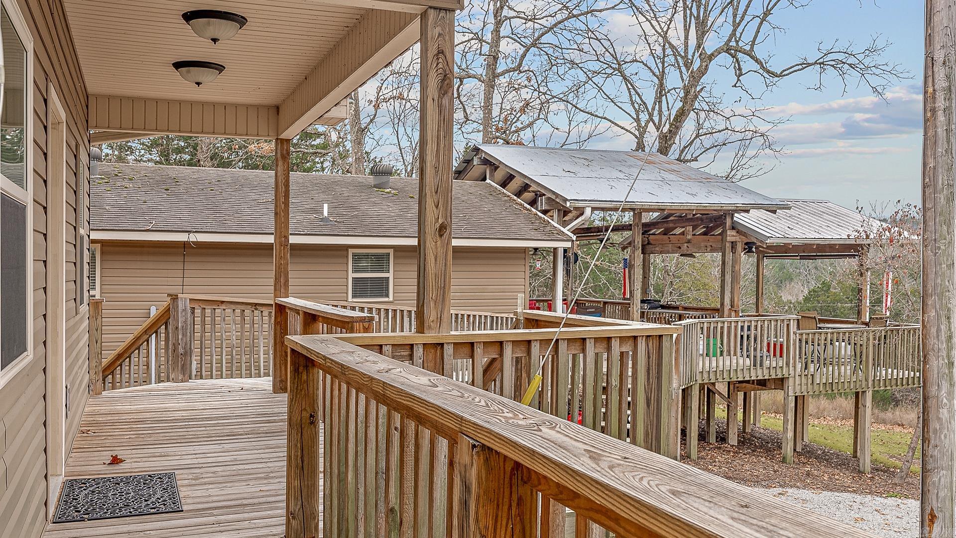 386 Cove Hollow Property Photo 6