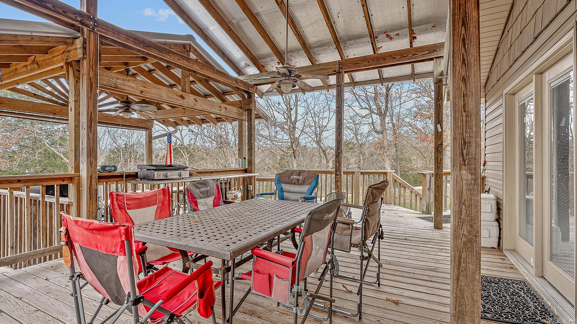 386 Cove Hollow Property Photo 9