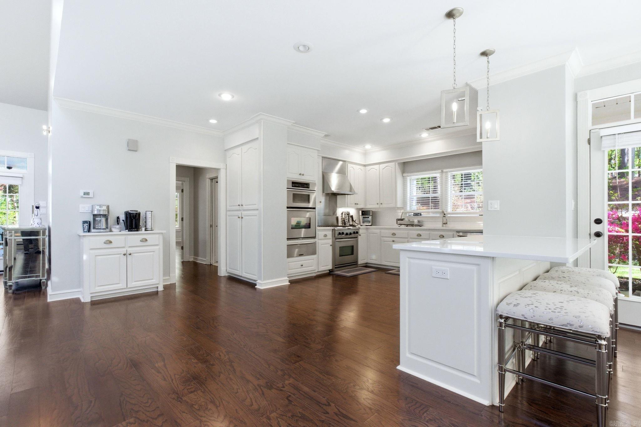 7718 Flintridge Road Property Photo 11