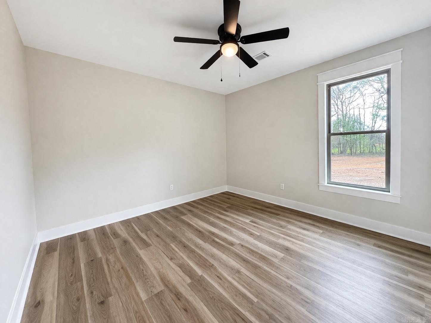 1205 E Carmichael Property Photo 18