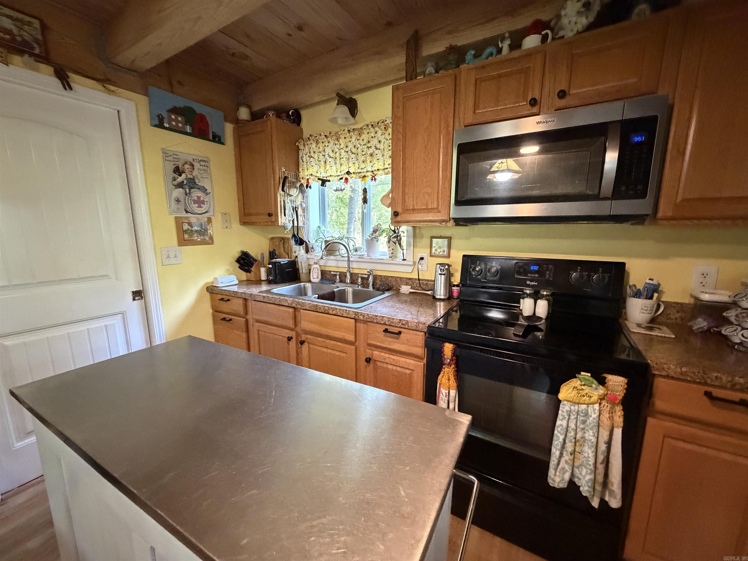 277 N 6th Street Property Photo 7