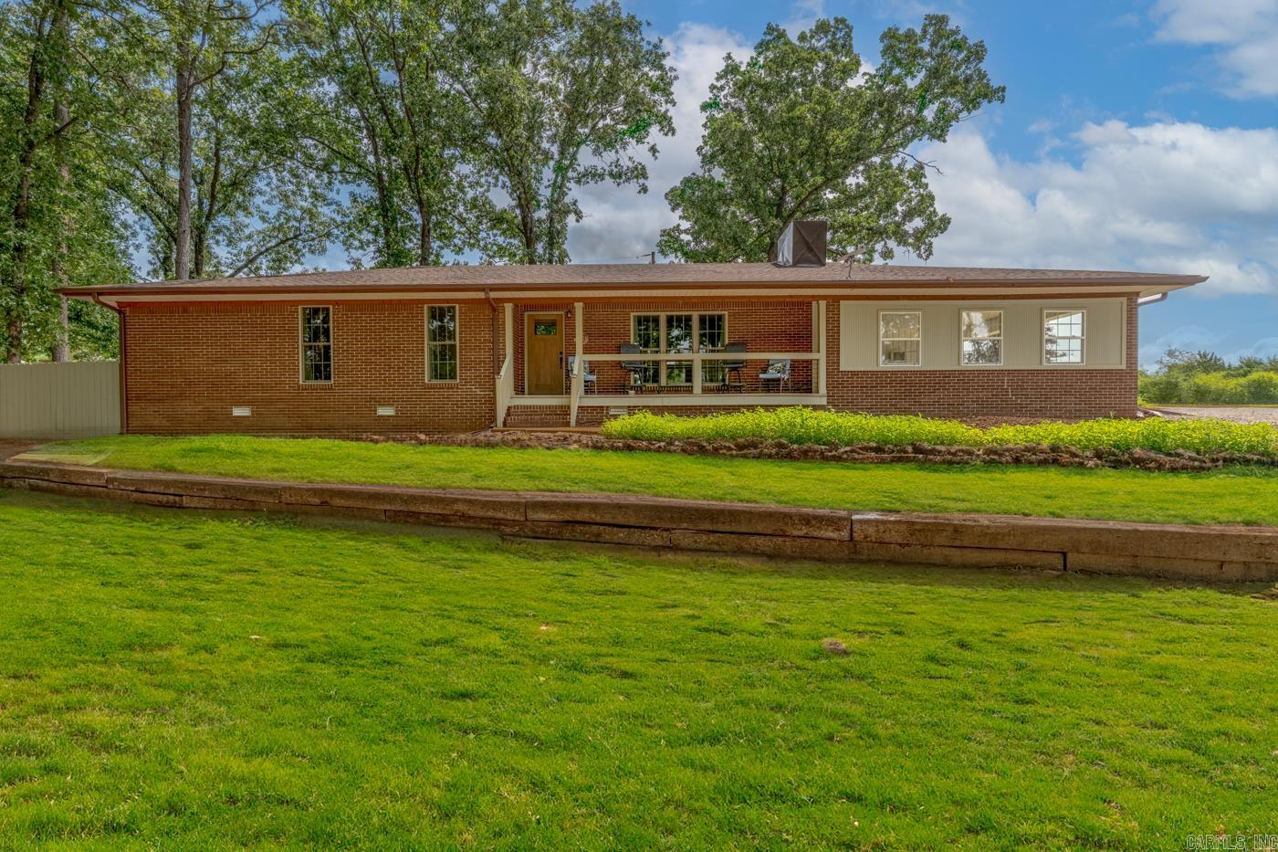 7731 Batesville Blvd Property Photo 1