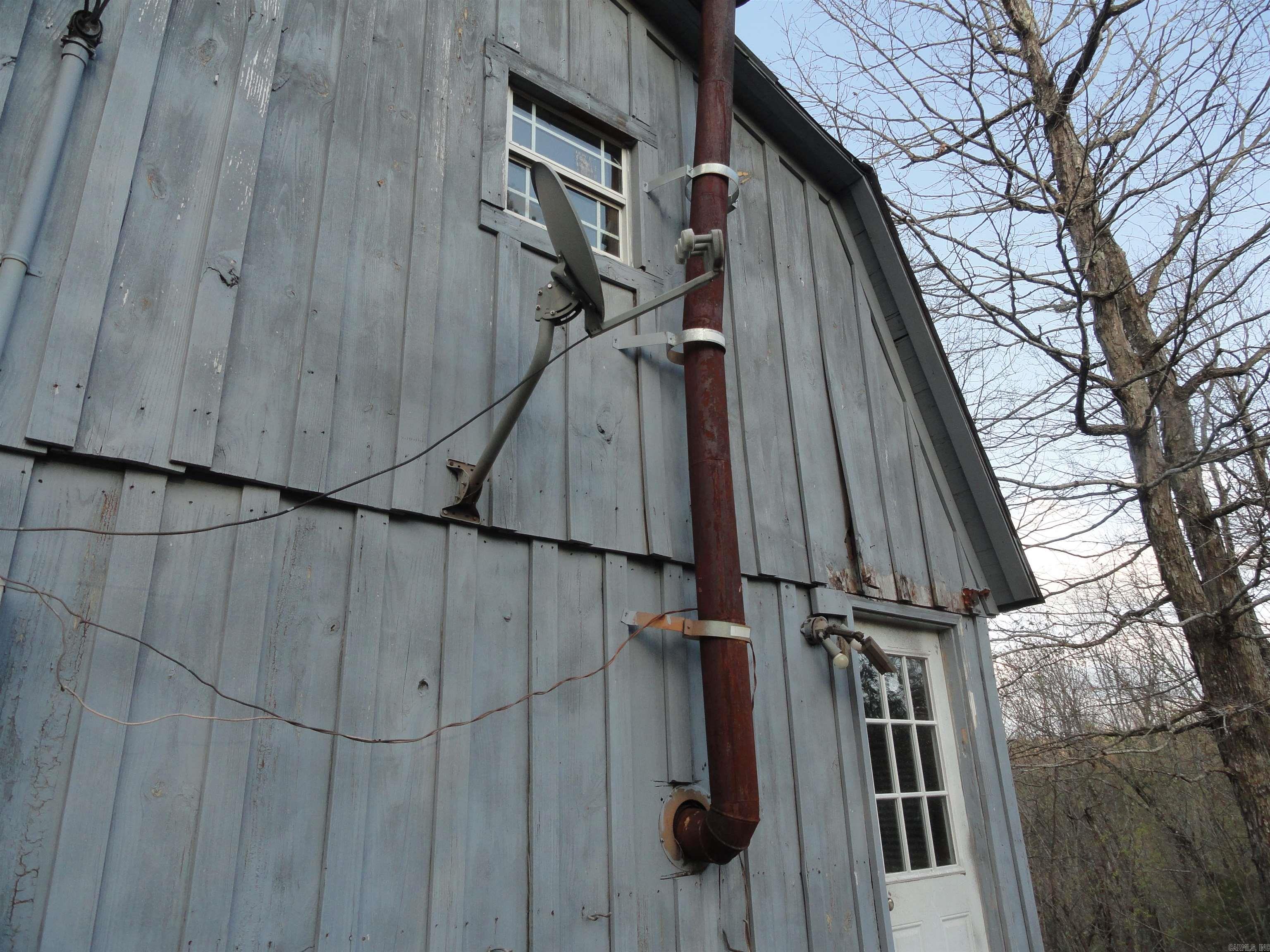 658 Hood Lane Property Photo 4
