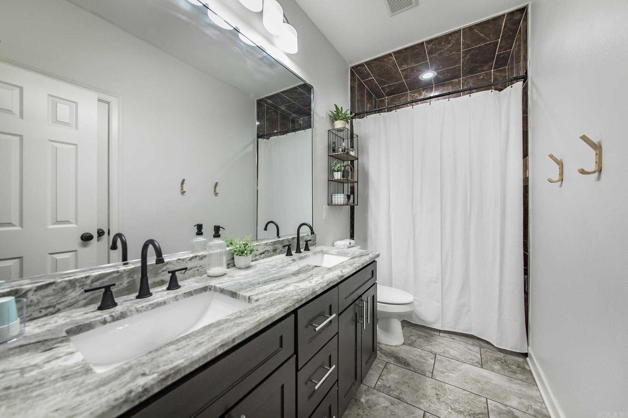 2817 Moonstone Cove Property Photo 19