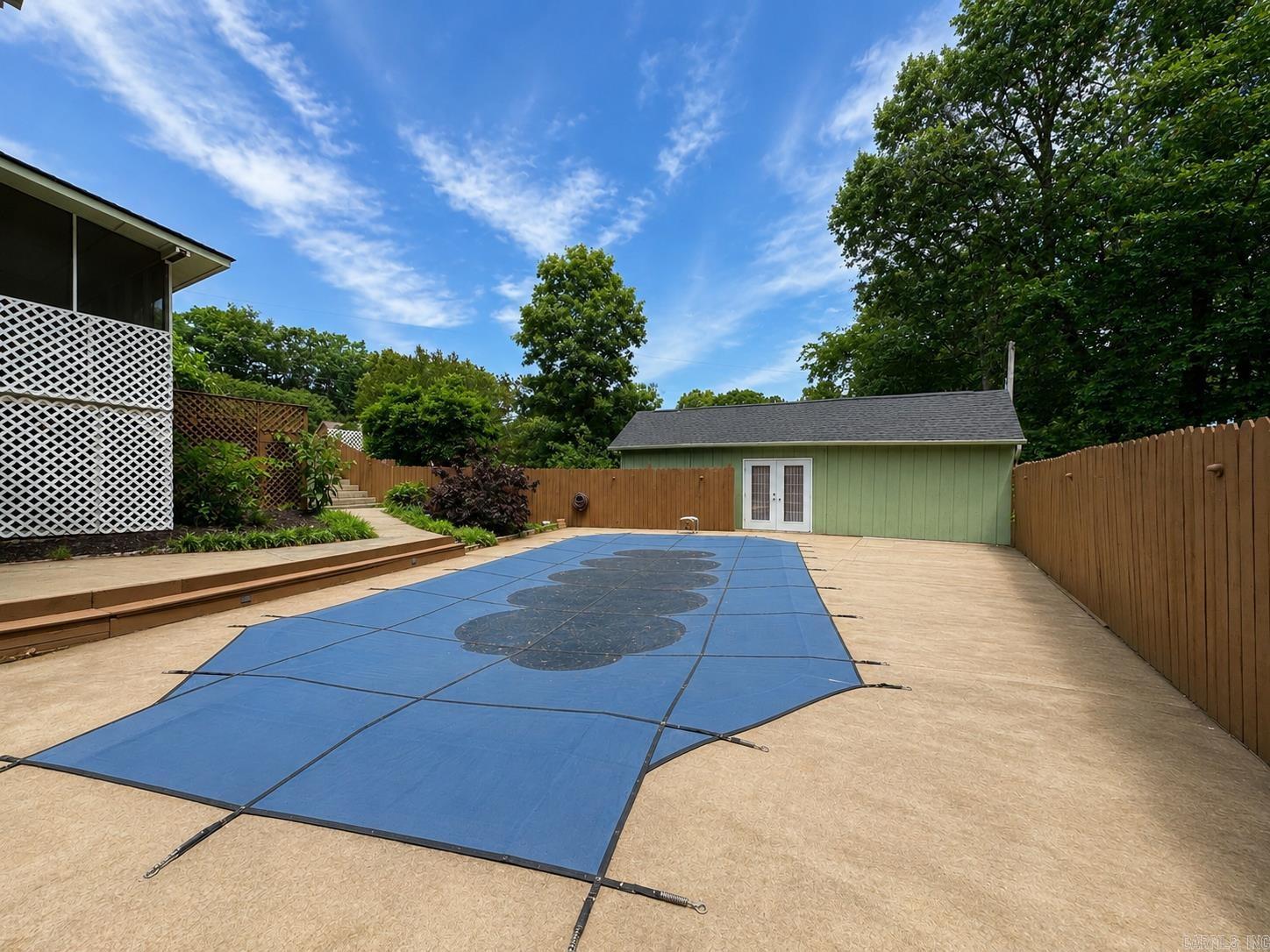 1505 Jennings Lane Property Photo 6